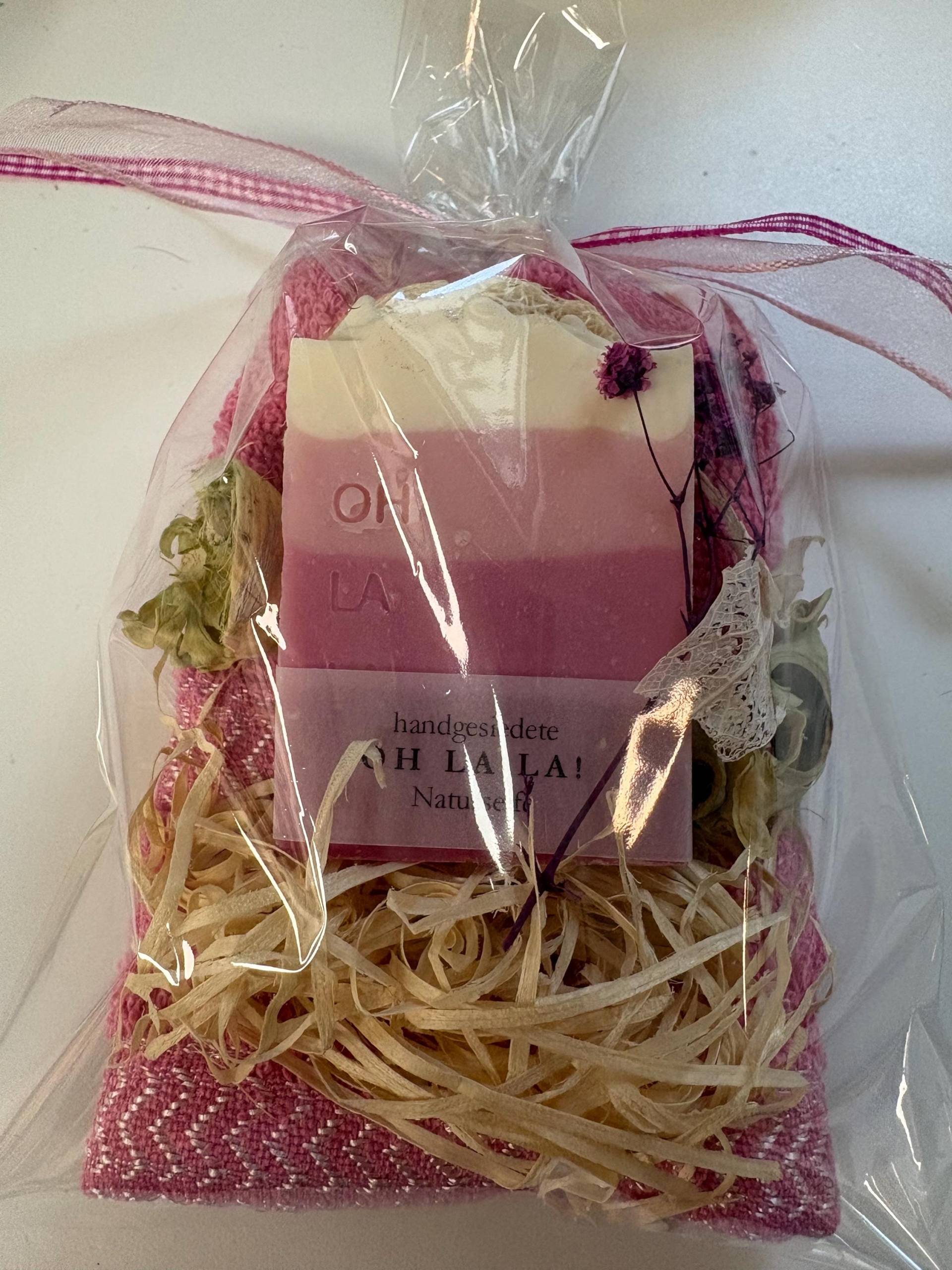 Geschenkset Oh La -Handgesiedete Naturseife - Soapisch von Etsy - Soapisch