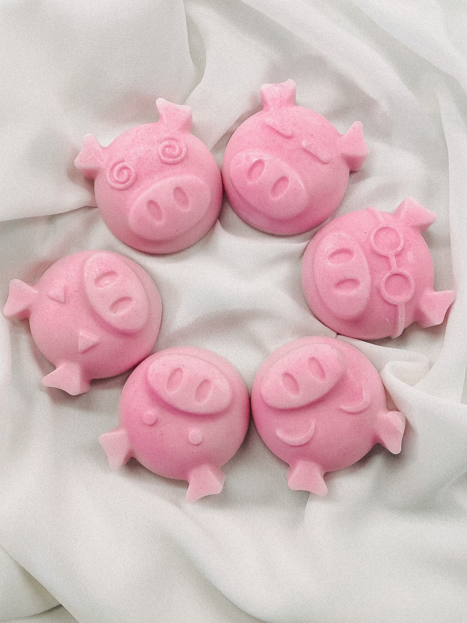 Glücks-Schweinchen Seife | Das Perfekte Geschenk Für Weihnachten & Silvester Glücks-Schweinchen Seife | Das Perfekte Geschenk Für Weihnachten & Silvester von Etsy - SoapremeVienna