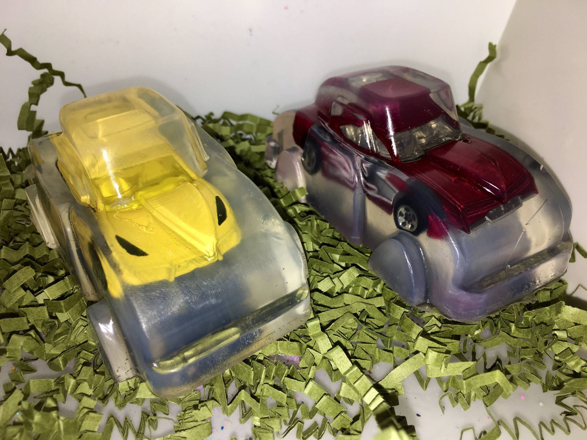 Auto Seife, Innenseife, Kinder Streichholzschachtel Auto, Unentcented Klare Autoform Seife Mit Spielzeug Innen von Etsy - SoapsBySonja