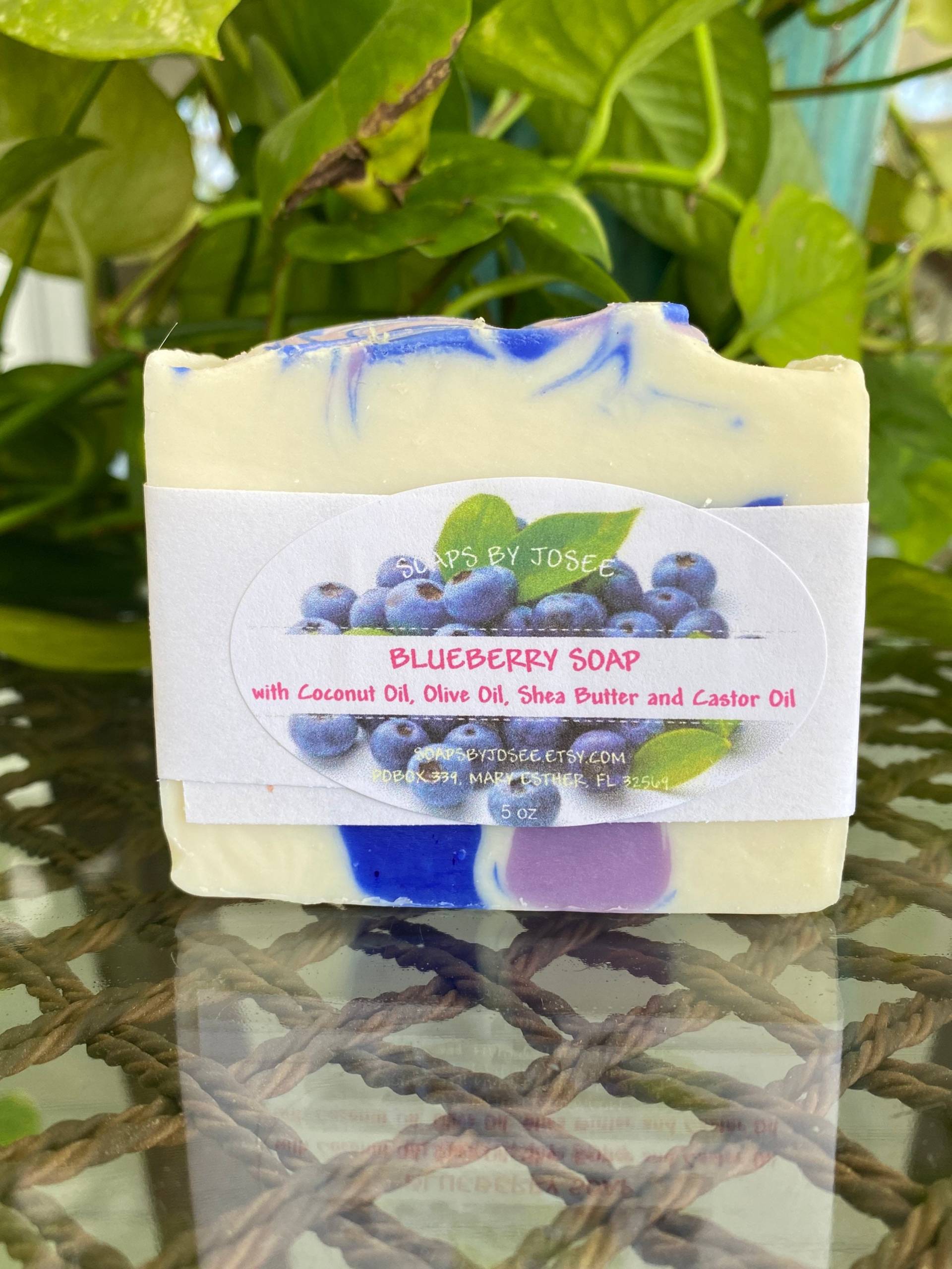 Blaubeere Old Fashioned Laugen-Seife Blaubeere Old Fashioned Laugen-Seife von Etsy - SoapsbyJosee