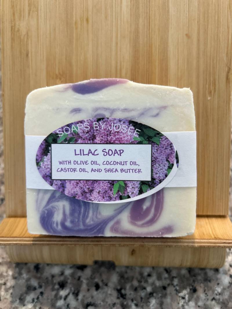 Fliederfarbene Old Fashioned Seife von Etsy - SoapsbyJosee
