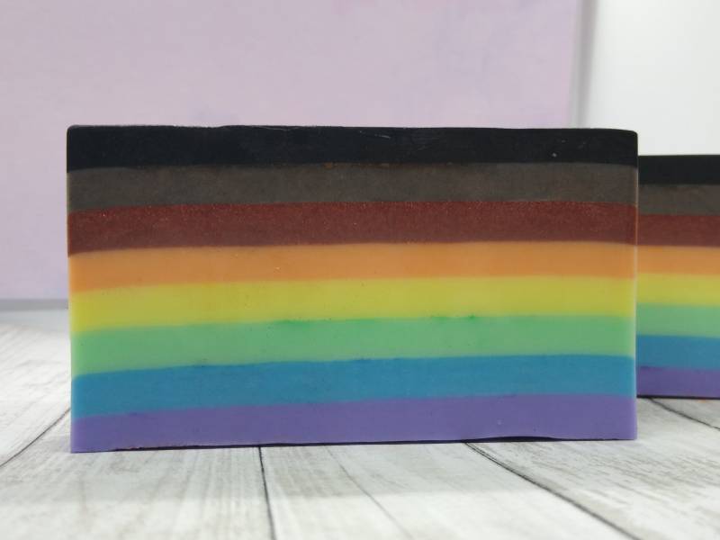 Inclusive Pride Seife | Handgefertigt, Vegan, Natur, Individualisierbar von Etsy - SoapsyCoStore