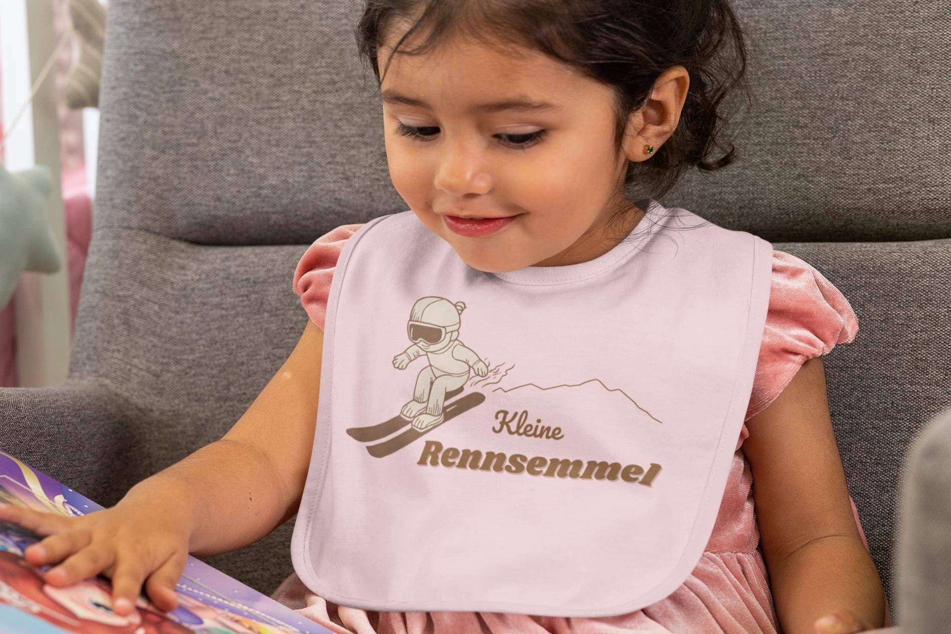 Bio Baby Lätzchen - „Kleine Rennsemmel" Skibär Design | Nachhaltiges Sabberlätzchen Für Kleine Pistenflitzer von Etsy - SodalaCouture