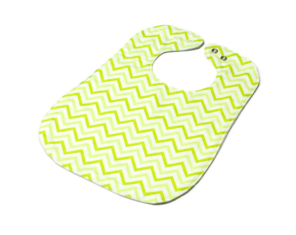 Lindgrünes Zickzack-Kleinkind-Biene - Rückenverschluss-Bib von Etsy - SoftSpotByLian