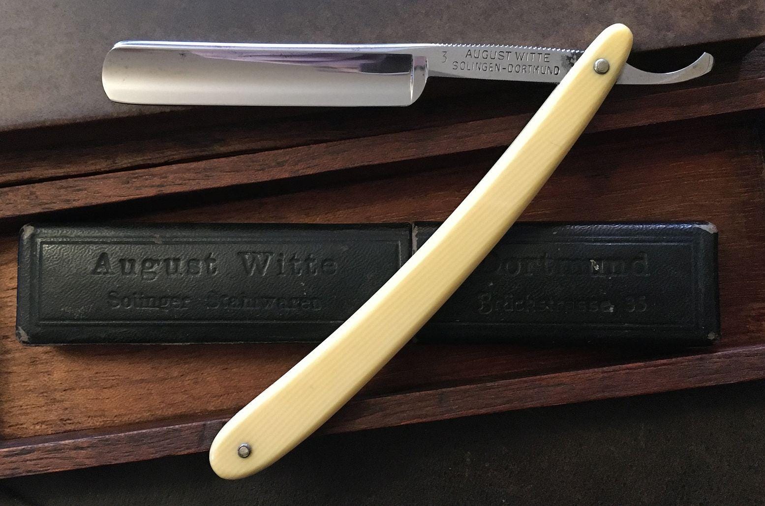 Vintage 3/8 Rasiermesser August Witte Dortmund Solingen #3 Mit Schuber-Box Vintage 3/8 Rasiermesser August Witte Dortmund Solingen #3 Mit Schuber-Box von Etsy - SolingerStahl