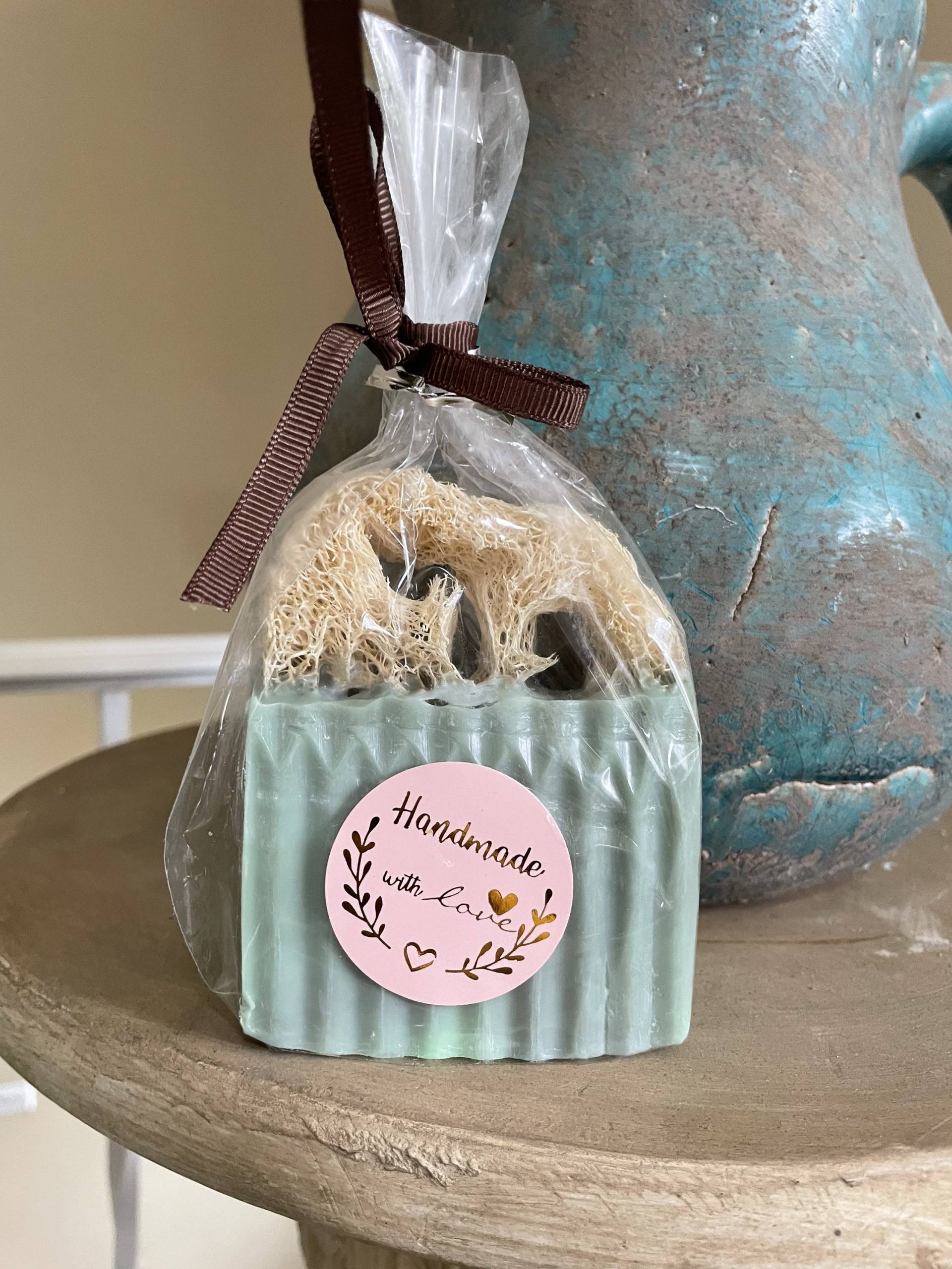 Loofah Ziegen Milchseife Loofah Ziegen Milchseife von Etsy - SomaraCreations