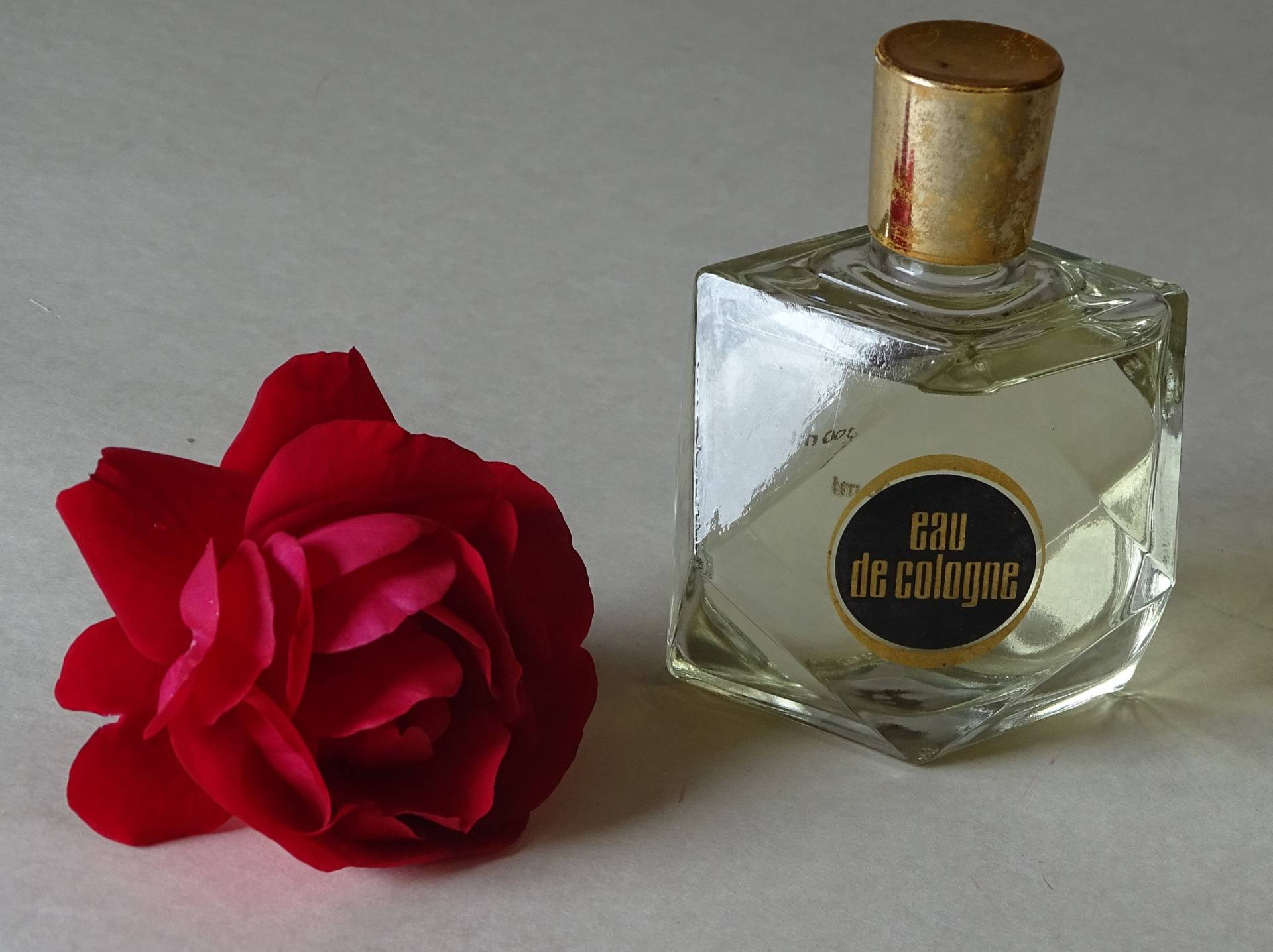 Vintage - Hakawerk Eau De Cologne 100 Ml Vintage - Hakawerk Eau De Cologne 100 Ml von Etsy - Sonne021VonSiegfried