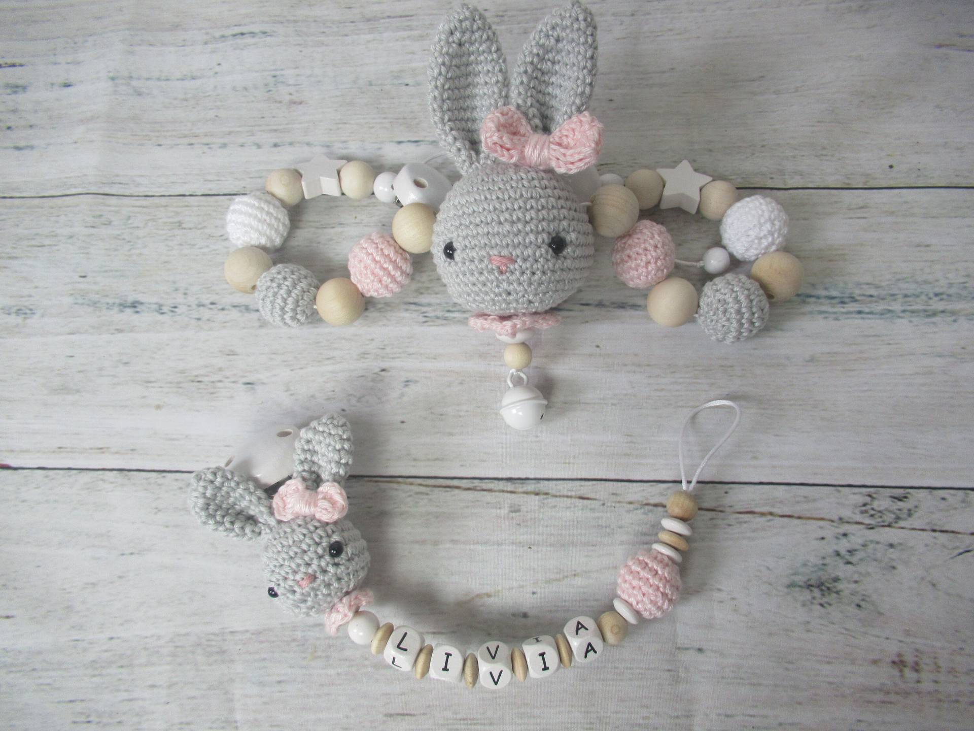 Set Kinderwagenkette Und Schnullerkette Mit Name in Grau/ Rosa Set Kinderwagenkette Und Schnullerkette Mit Name in Grau/ Rosa von Etsy - Sooneshandmadestore