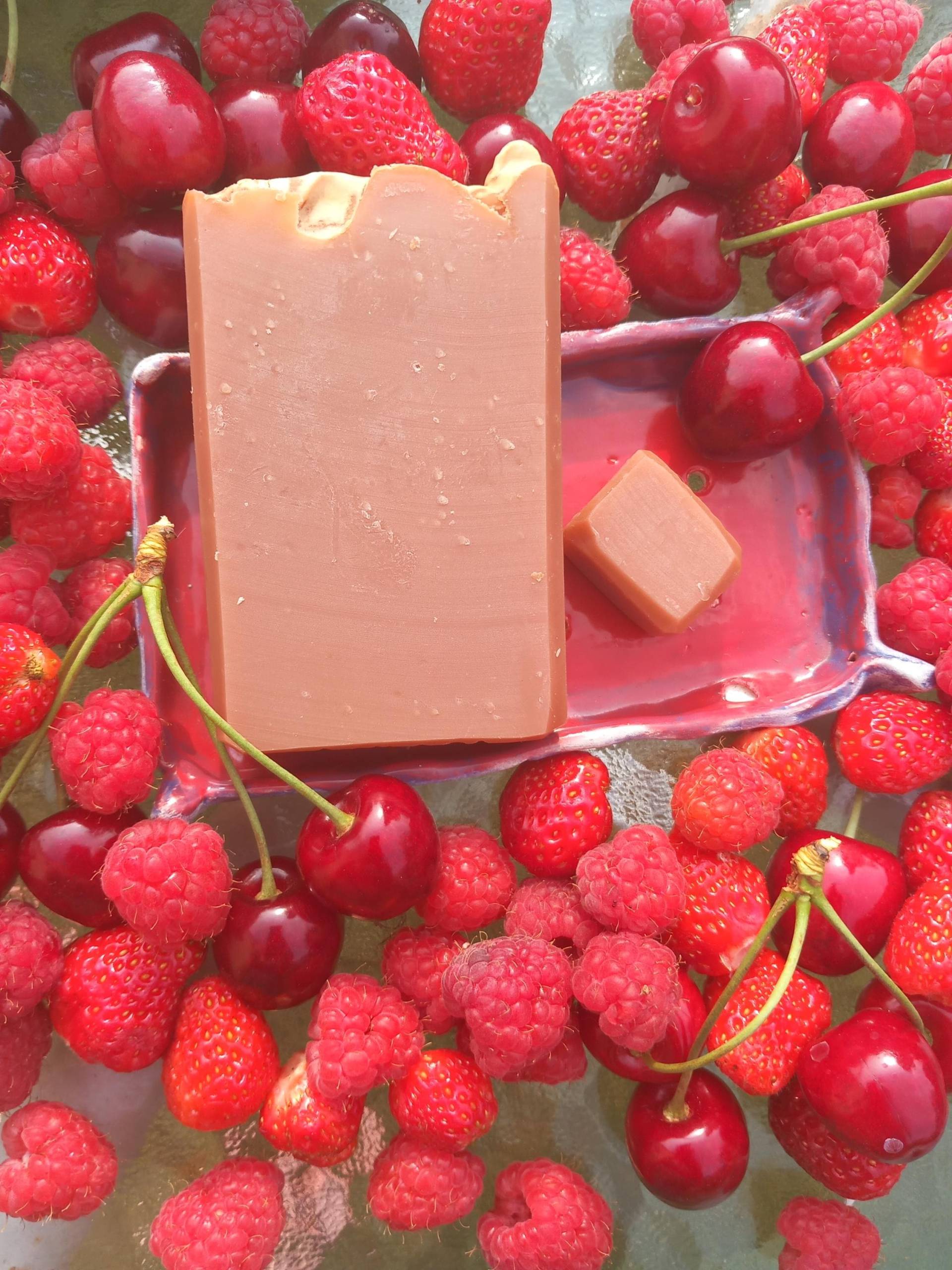 Naturseife "Cherry Berry" Naturseife "Cherry Berry" von Etsy - SophiesSeifenglueck