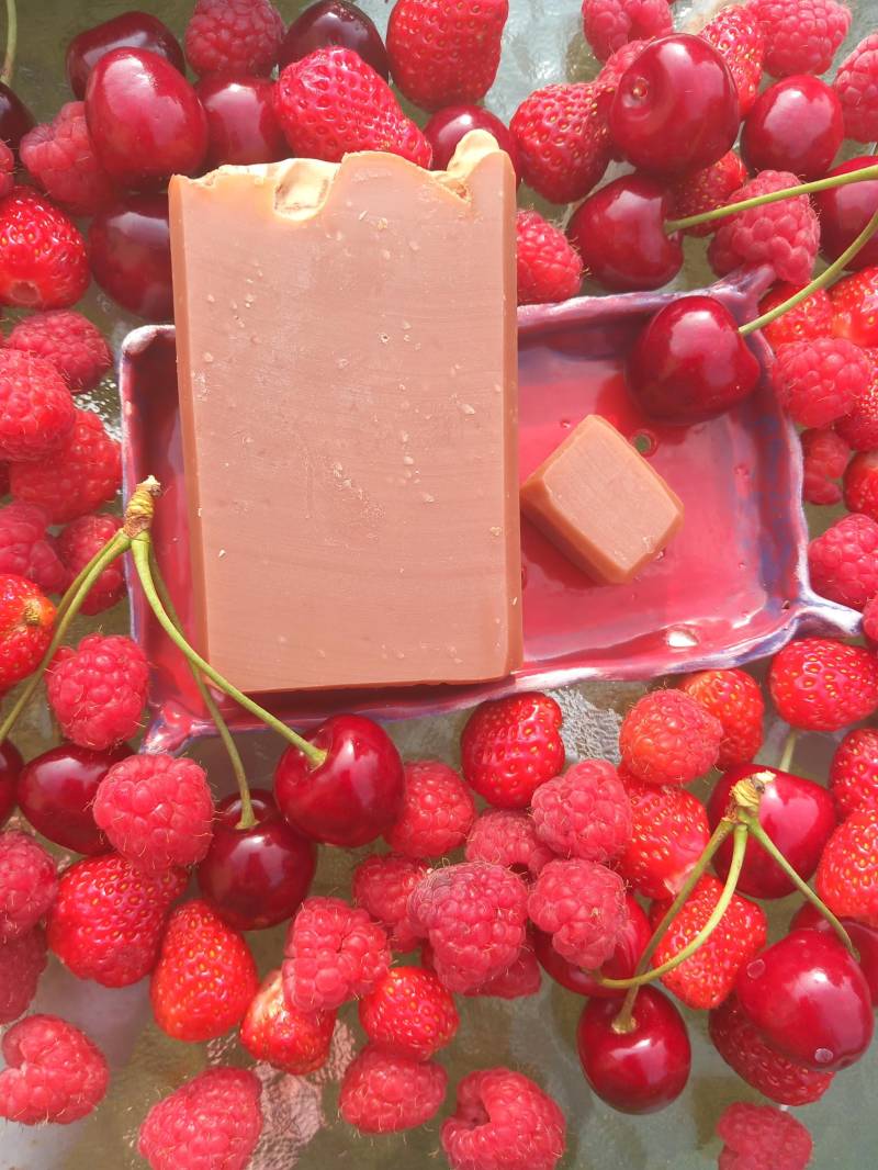 Naturseife "Cherry Berry" von Etsy - SophiesSeifenglueck