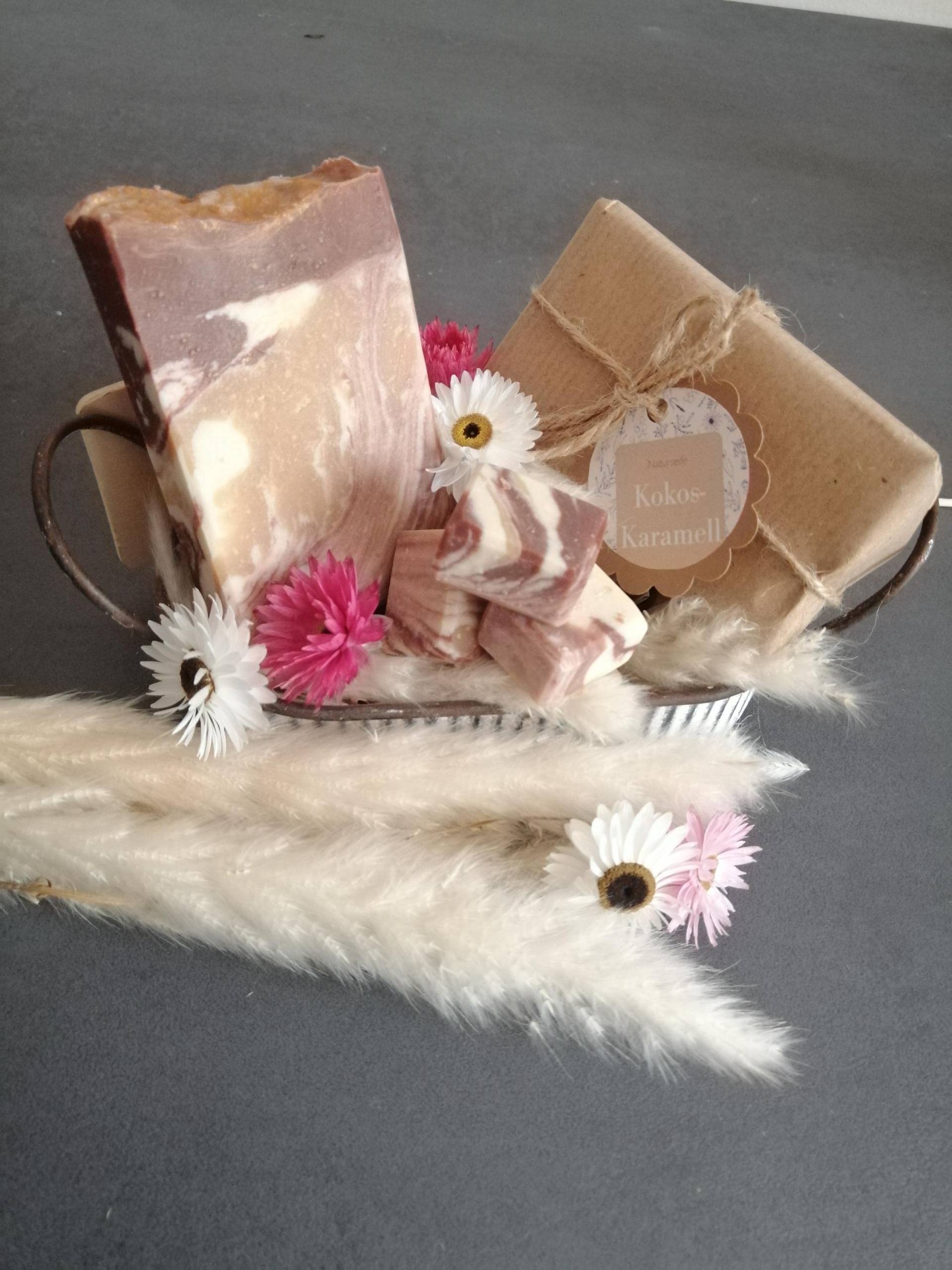 Naturseife "Kokos-Karamell" Naturseife "Kokos-Karamell" von Etsy - SophiesSeifenglueck