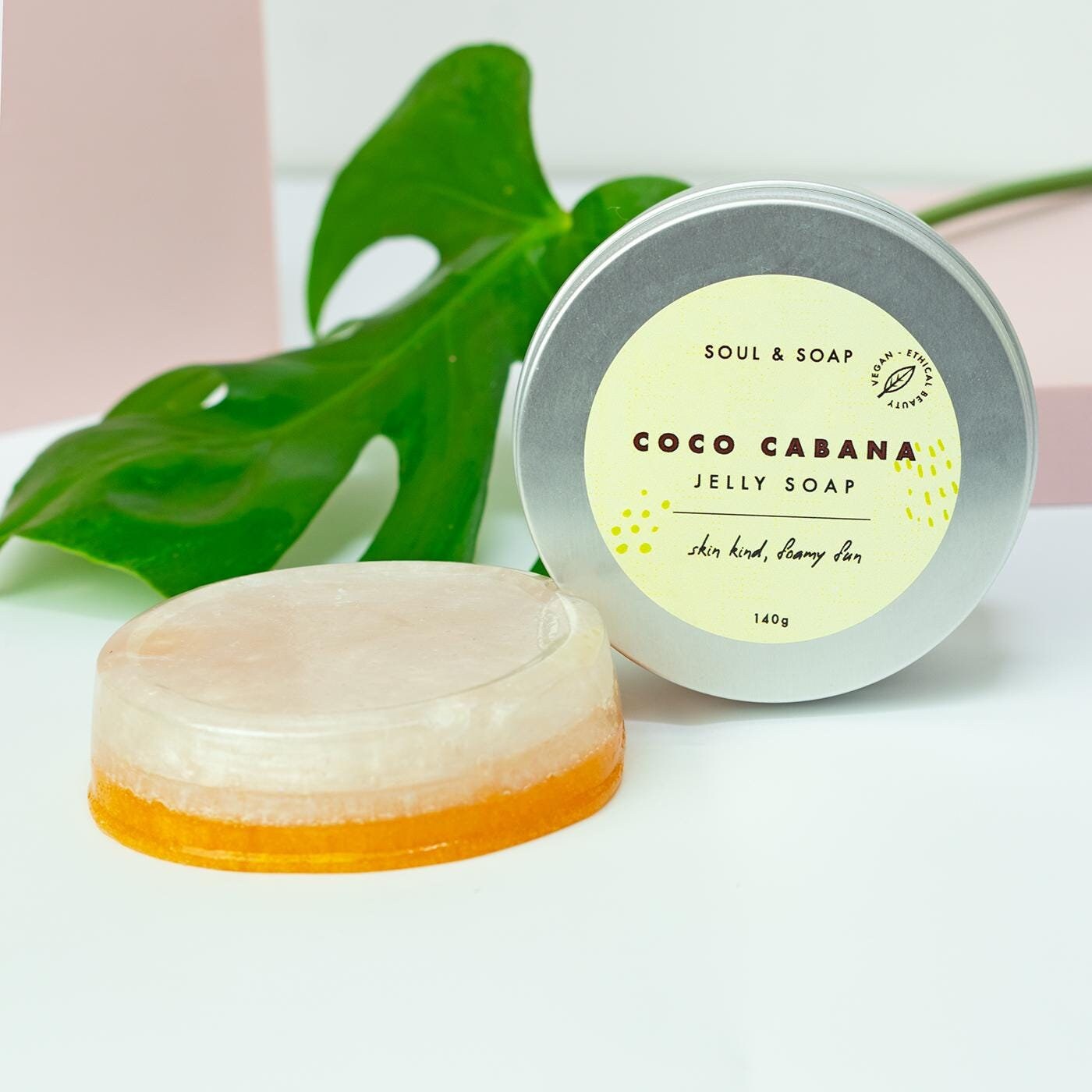 Coco Cabana Jelly Soap - Geschenk Spaß Artisan Handmade Vegan Duftendes Für Sie Selbstpflege Natürliches Badeschaum Fun Body Wash Coco Cabana Jelly Soap - Geschenk Spaß Artisan Handmade Vegan Duftendes Für Sie Selbstpflege Natürliches Badeschaum Fun Body Wash von Etsy - SoulandSoap