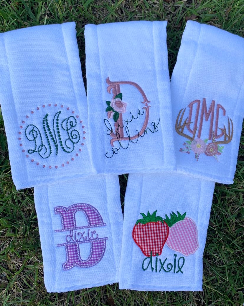 Fünf Spucktücher Personalisierte Junge Mädchen Südländer Baby Geschenk-Set Spit Up Lappen Monogramm Name Initialen Helle Farbe Chevron Lkw Jedes von Etsy - SouthernGraceEmb