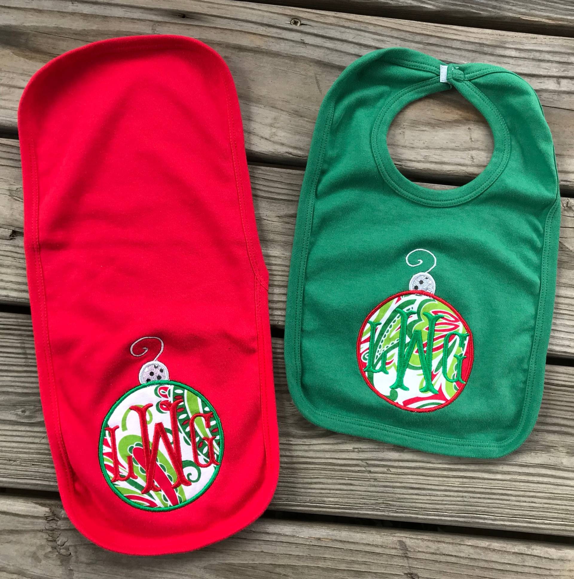 Lätzchen Und Spucktuch Set Baby Kleinkind Monogrammiert Abdeckung Junge Mädchen Chaos Lappen Süd Geschenk Krankenhaus Dusche Nach Hause Kommen Lätzchen Und Spucktuch Set Baby Kleinkind Monogrammiert Abdeckung Junge Mädchen Chaos Lappen Süd Geschenk Krankenhaus Dusche Nach Hause Kommen von Etsy - SouthernGraceEmb