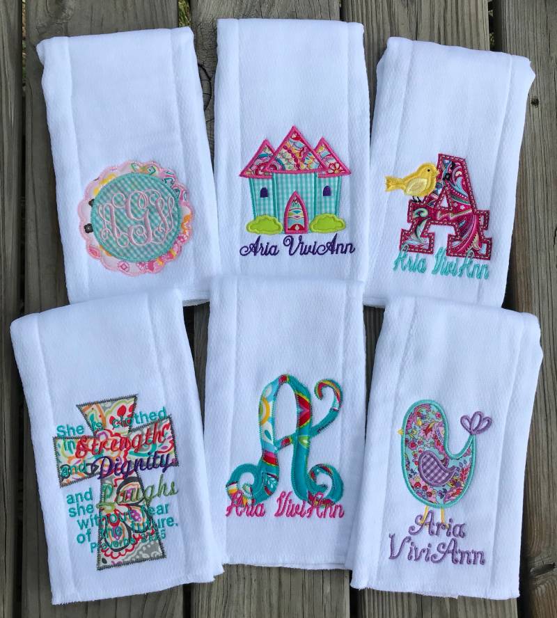 Six Spucktücher Personalisierte Junge Mädchen Süddeutsche Baby Geschenk-Set Spucken Sie Lappen Monogramm Name Initialen Helle Farbe Chevron Lkw von Etsy - SouthernGraceEmb