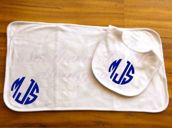 Lätzchen Und Spucktuch Set Mit Monogramm Baumwollrückseite von Etsy - SouthernTouchMono
