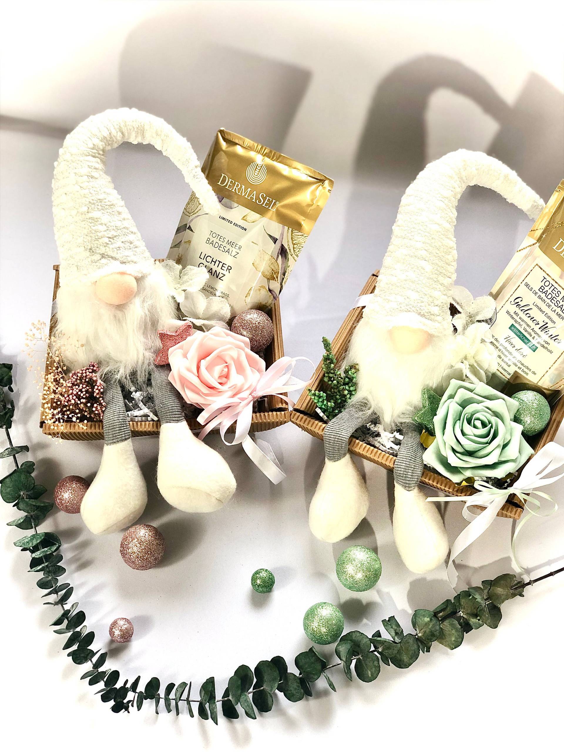 Weihnachts-Set "'wichtels Lichterglanz Oder Goldener Winter'', Großer Wichtel in Weiß, Totes Meer Badesalz Weihnachts-Set "'wichtels Lichterglanz Oder Goldener Winter'', Großer Wichtel in Weiß, Totes Meer Badesalz von Etsy - StacyGeschenke