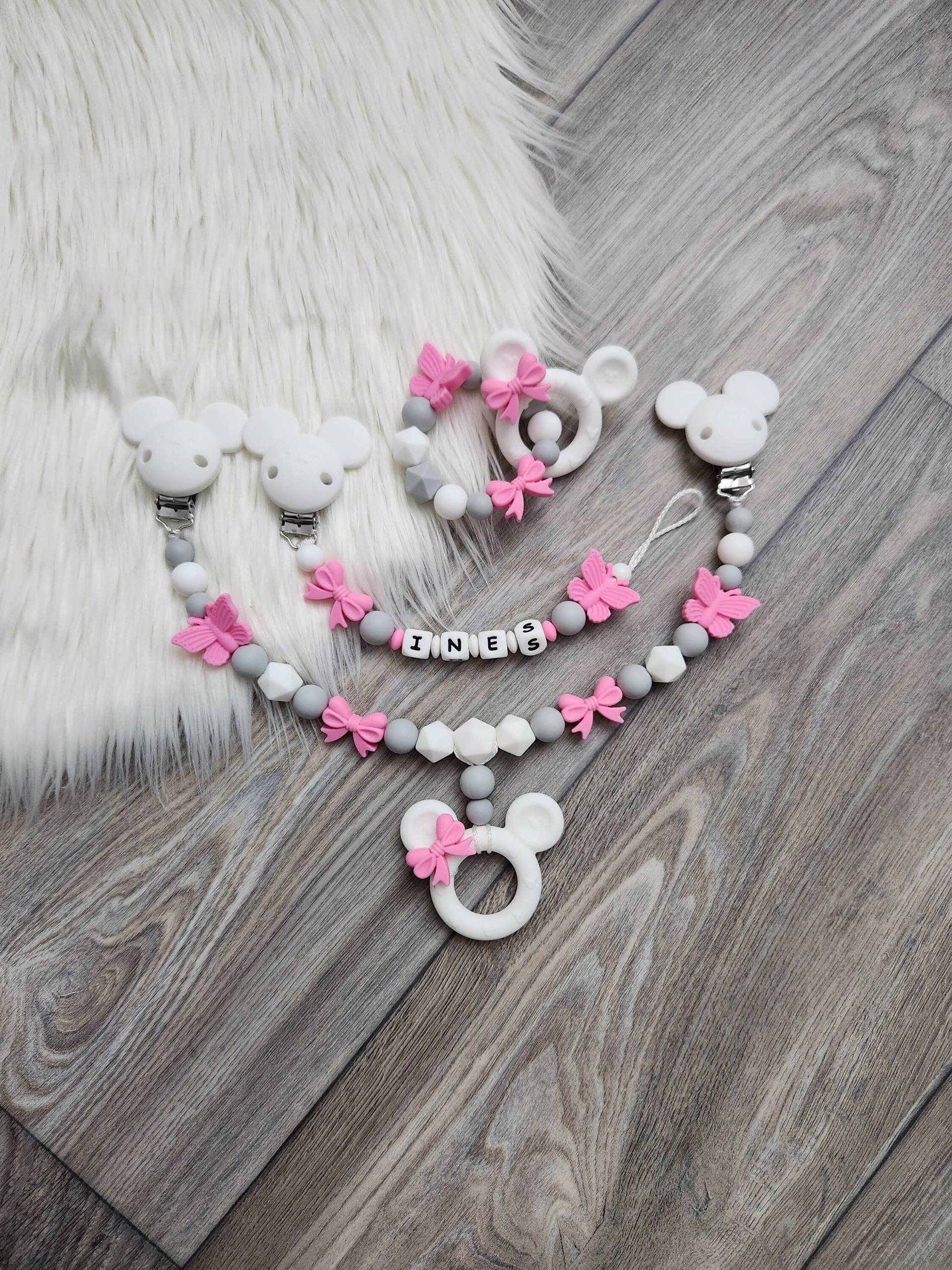 Schnullerketten Set Personalisierbar Micky Maus Babyshower Geschenk Kinderwagenkette Mädchen Schnullerketten Set Personalisierbar Micky Maus Babyshower Geschenk Kinderwagenkette Mädchen von Etsy - StaysisShnullerkette