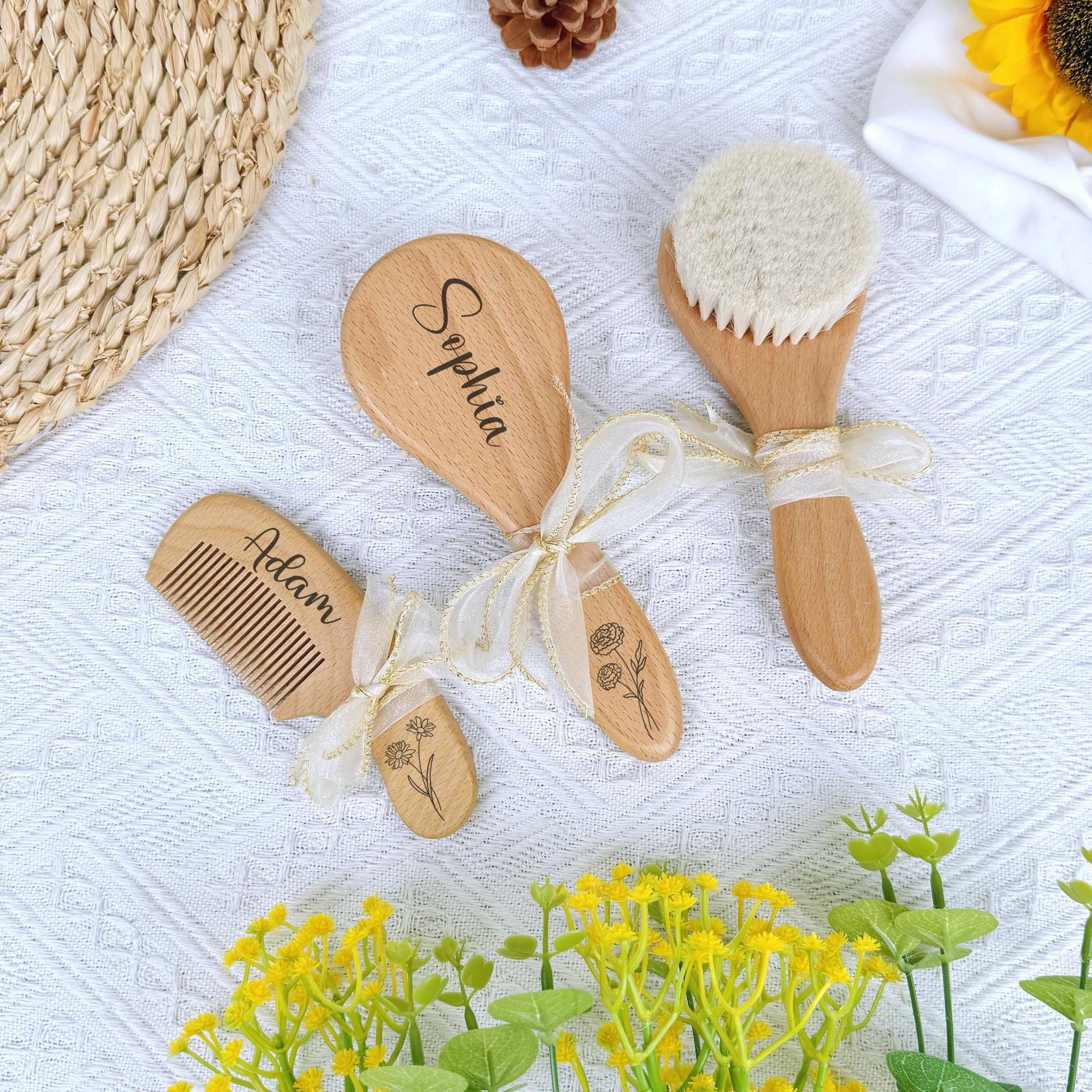 Custom Wooden Baby Hairbrush Set, Best Gift For Girl Or Boy, Birthday Gift, Hair Brush & Comb Newborn Gifts Custom Wooden Baby Hairbrush Set, Best Gift For Girl Or Boy, Birthday Gift, Hair Brush & Comb Newborn Gifts von Etsy - StePreBB