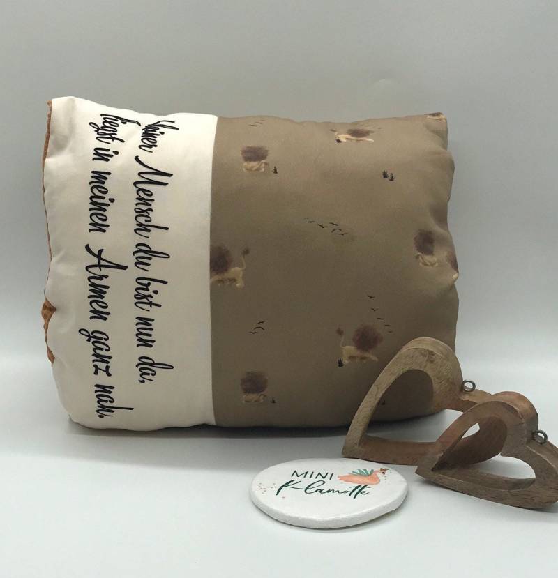 Mini Stillkissen "Löwe" Für Unterwegs von Etsy - StephisMiniKlamotte