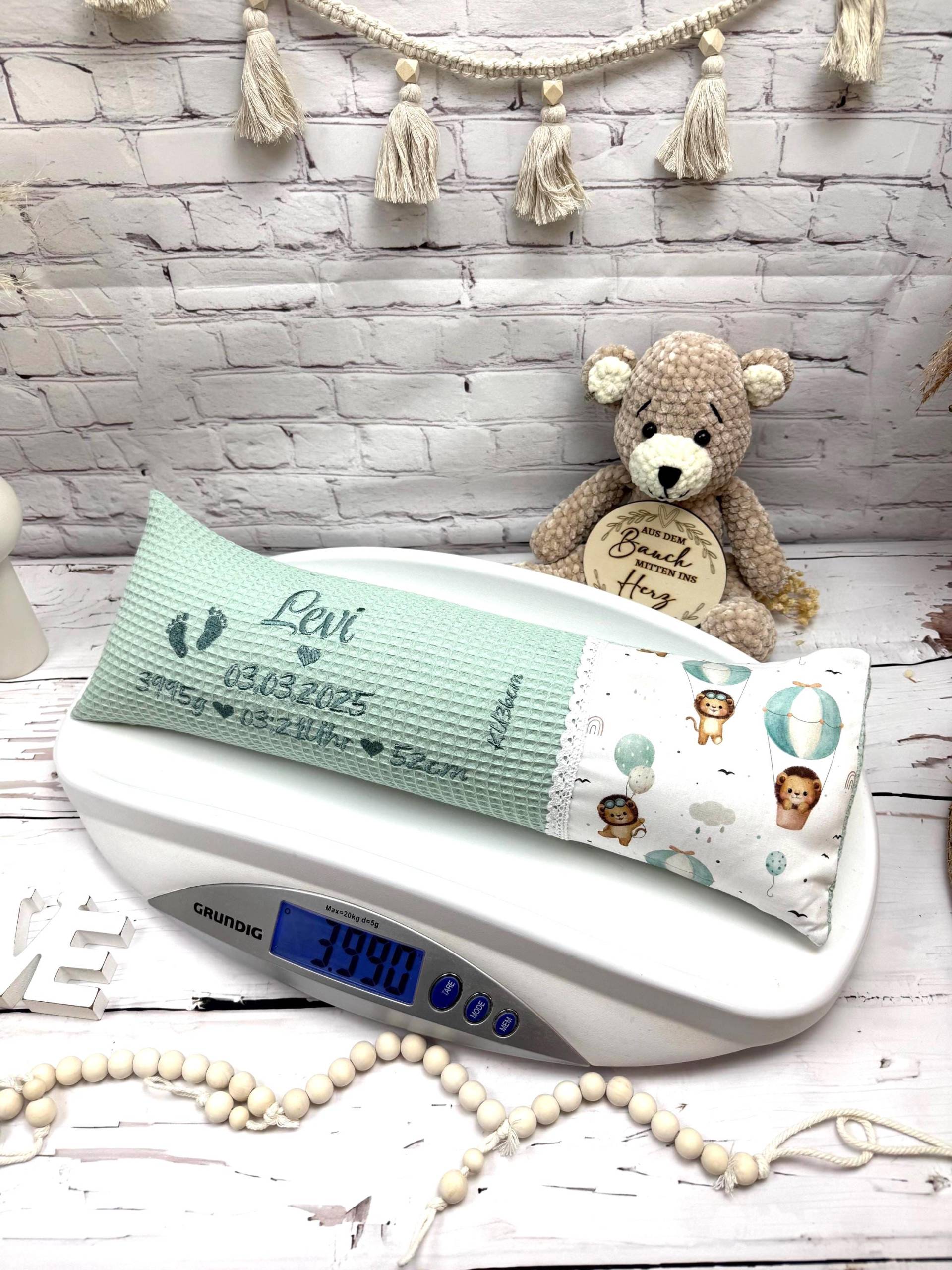 Geburtskissen Mit Gewicht Und Länge - Dein Baby Als Kissen in Echtmaßen Das Perfekte Personalisierte Babygeschenk Zur Geburt Taufe, Löwe Geburtskissen Mit Gewicht Und Länge - Dein Baby Als Kissen in Echtmaßen Das Perfekte Personalisierte Babygeschenk Zur Geburt Taufe, Löwe von Etsy - StickKnirps