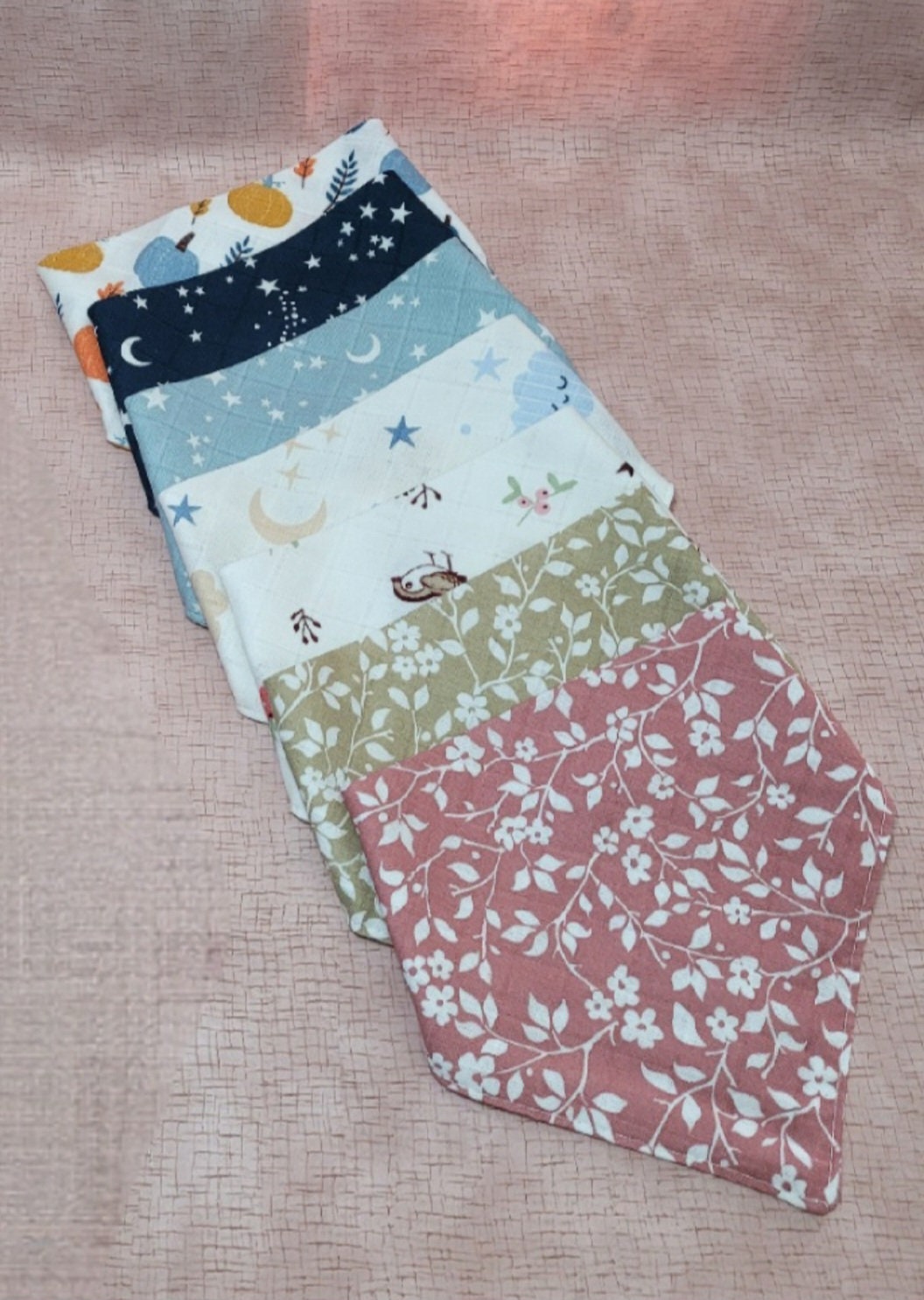 Spucktuch Dreieckstuch Sabbertuch Lätzchen Musselin Baumwolle Personalisiert Spucktuch Dreieckstuch Sabbertuch Lätzchen Musselin Baumwolle Personalisiert von Etsy - StickereiSchwarzmeer