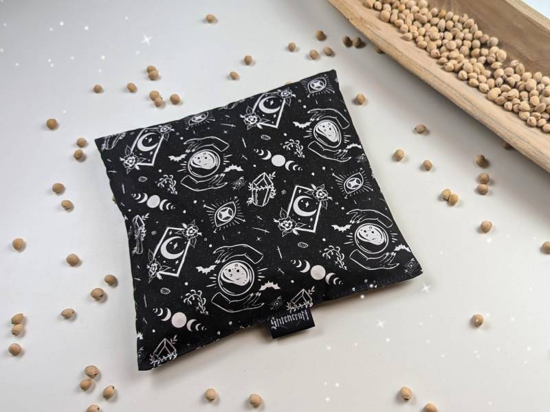 Kirschkernkissen "The Seer" | Körnerkissen Mystic Design Wärmekissen Goth Home Decor Gift For Whimsical Alternative Grunge von Etsy - StitchcraftByFreja