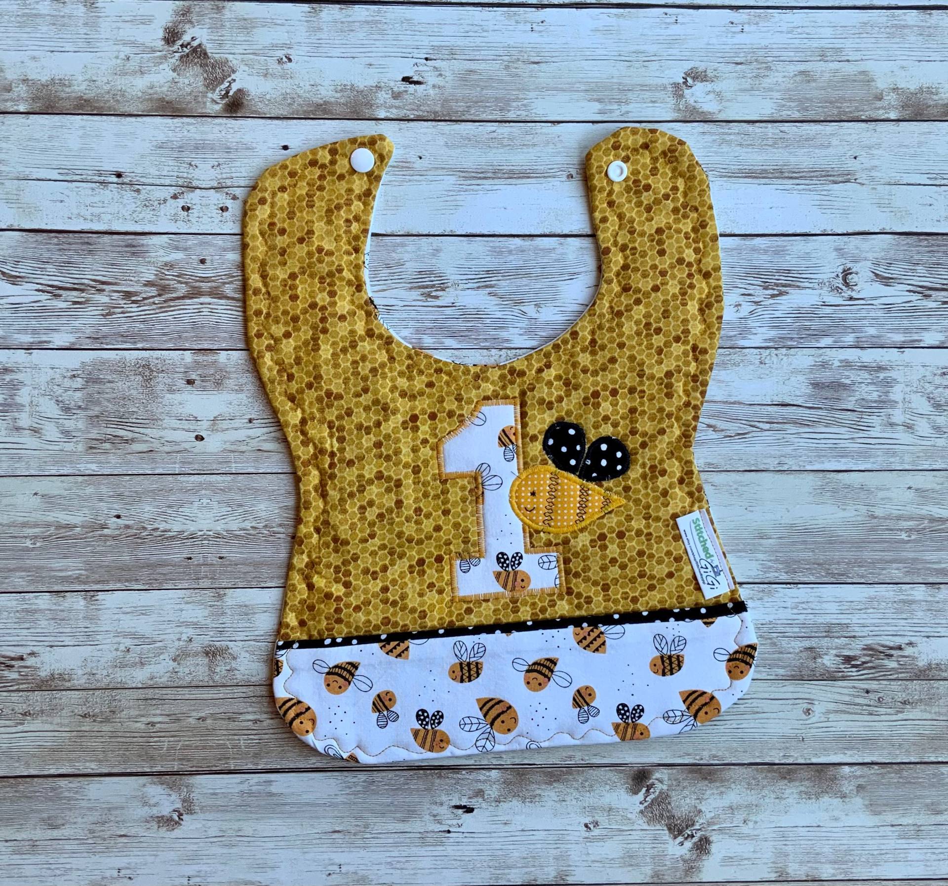 Baby Mädchen Biene 1. Geburtstag, Geburtstag Applizierte Honigbiene Lätzchen, Lemonade Party, Bienen Baby Mädchen Biene 1. Geburtstag, Geburtstag Applizierte Honigbiene Lätzchen, Lemonade Party, Bienen von Etsy - Stitchedbygigi