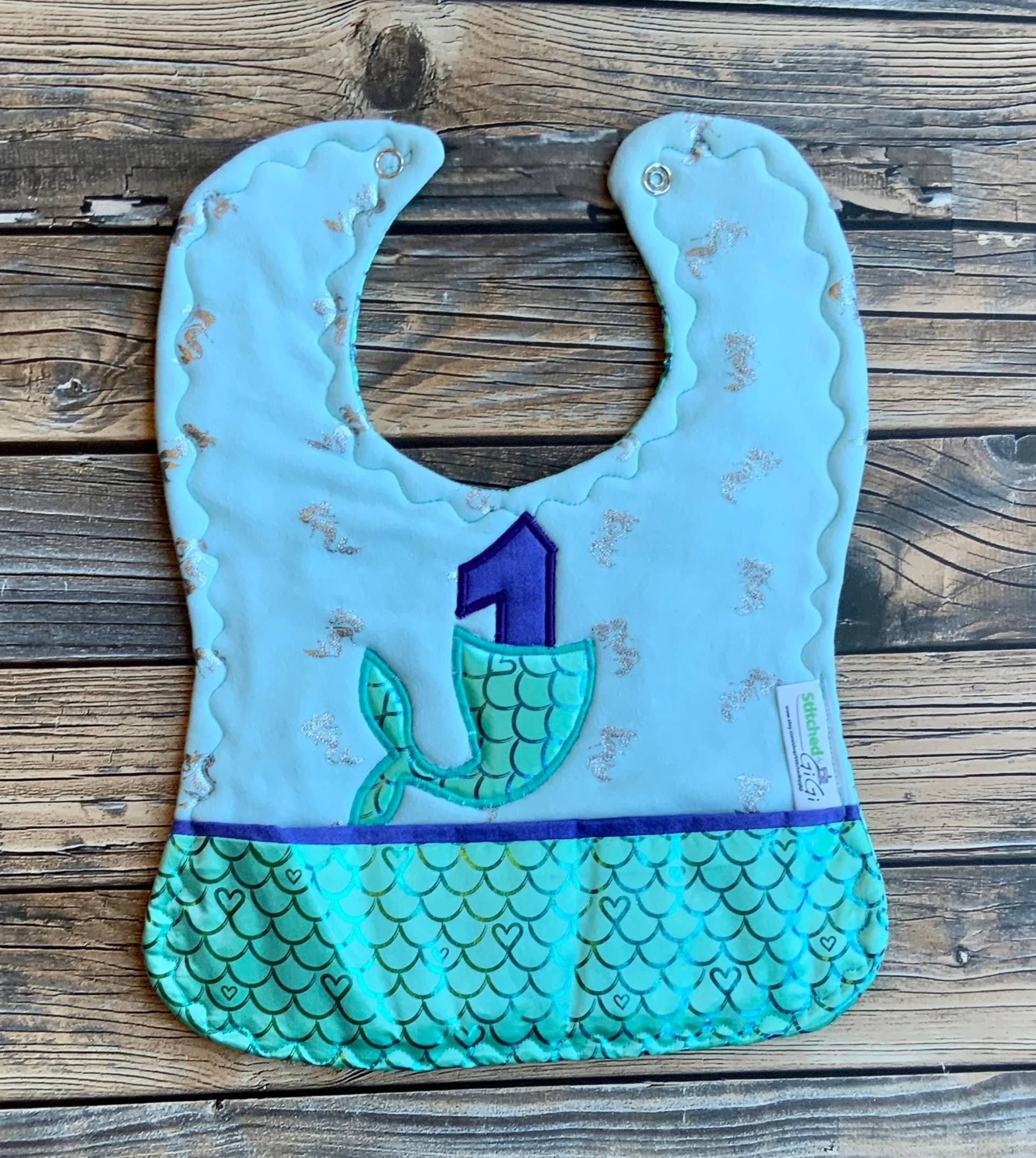 Meerjungfrau 1.geburtstags-Lätzchen, Meerjungfrau-Babyparty, 1 von Etsy - Stitchedbygigi