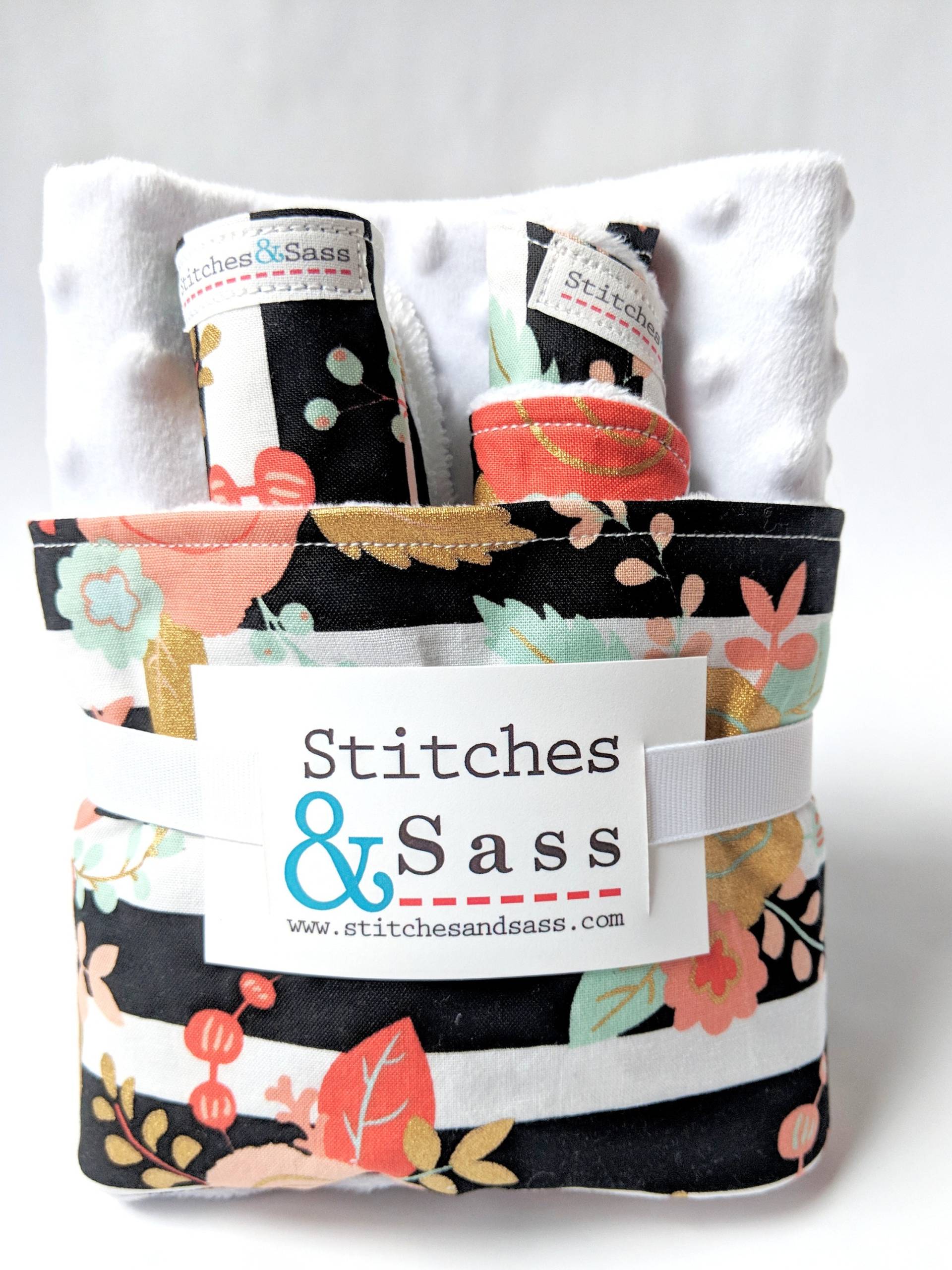 Gold & Coral Floral Newborn Geschenk Set - Lätzchen Spucktuch Decke Baby Shower Girl Shabby Chic Stitches & Sass von Etsy - StitchesAndSass513