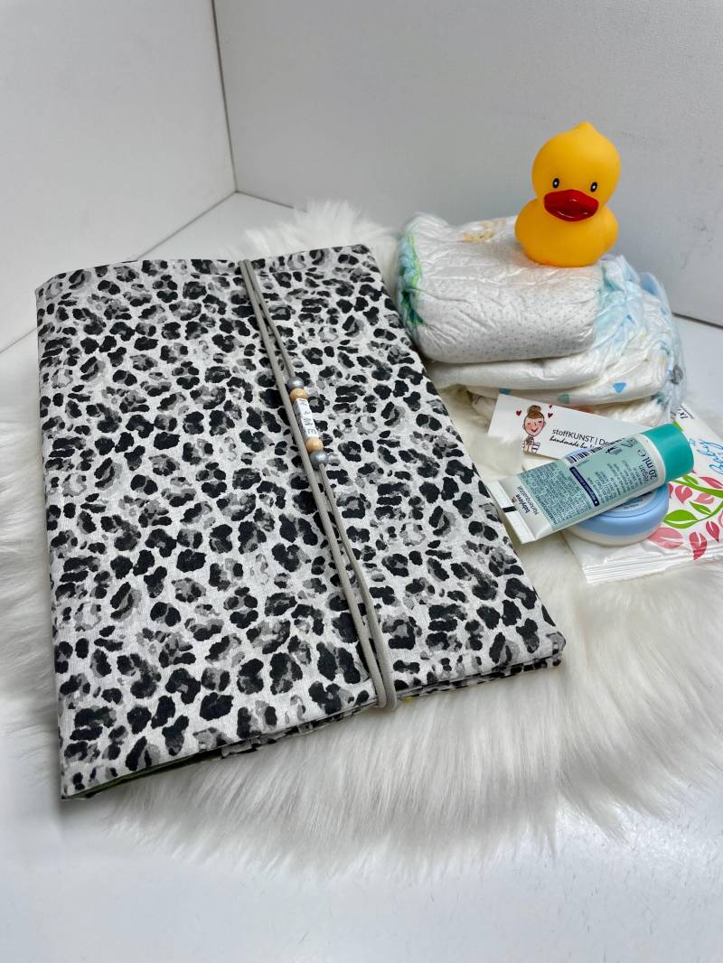 Wickeltasche To Go Leopard/Windeltasche/Babyausstattung/Windeltasche Mit Namen/Neugeborene Geschenk/Babyzubehör Leoprint/Animalprint von Etsy - StoffKUNSTDesign