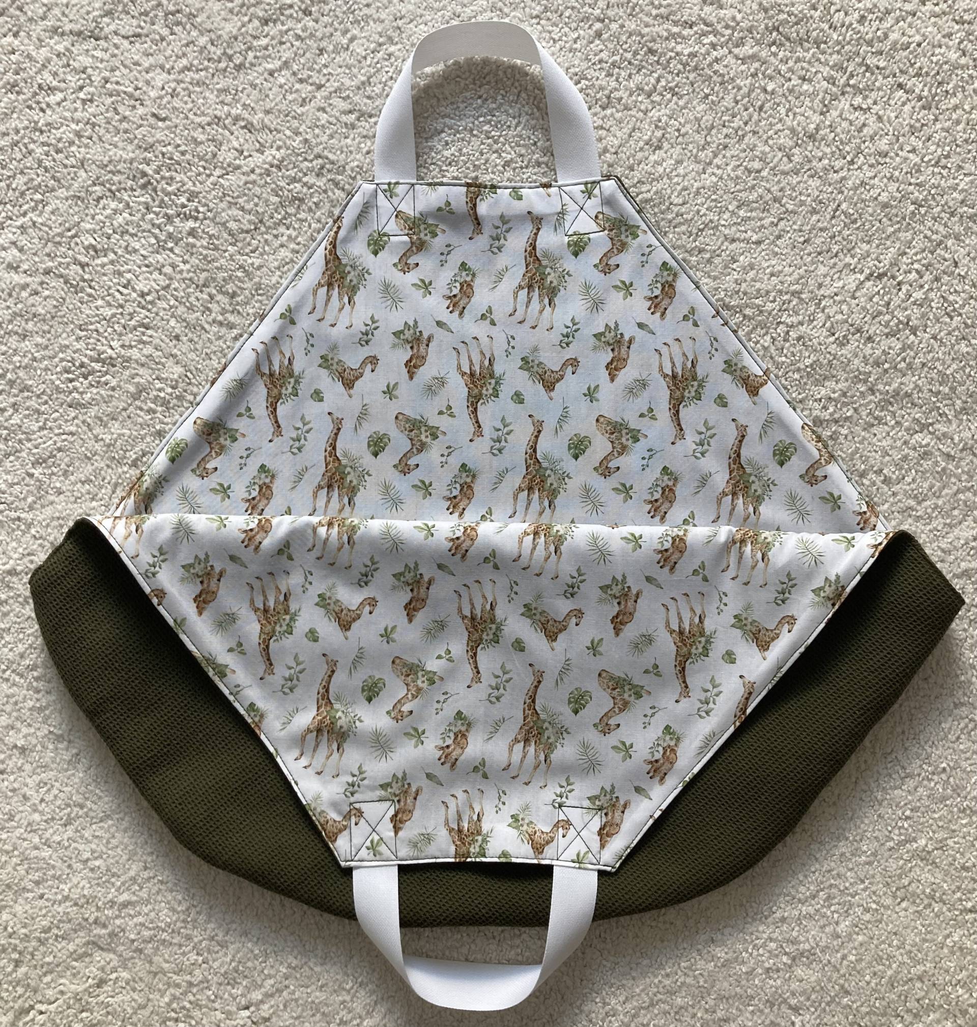 Wiegetuch Giraffen, Grün, Waffelpique Wiegetuch Giraffen, Grün, Waffelpique von Etsy - Stoffmariechen