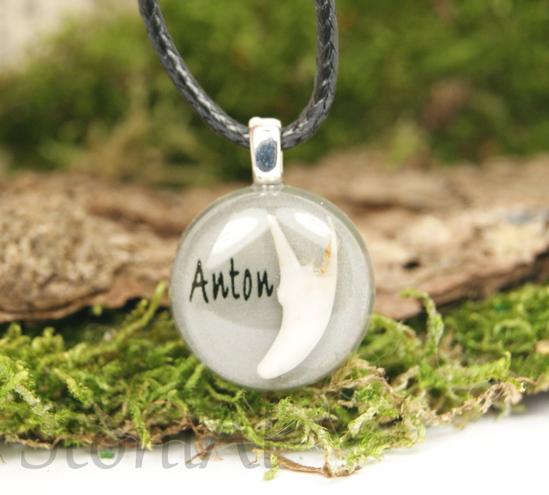 Kleiner Anhänger Mit Milchzahn/Mensch Oder Haustier Kleiner Anhänger Mit Milchzahn/Mensch Oder Haustier von Etsy - StoniAl