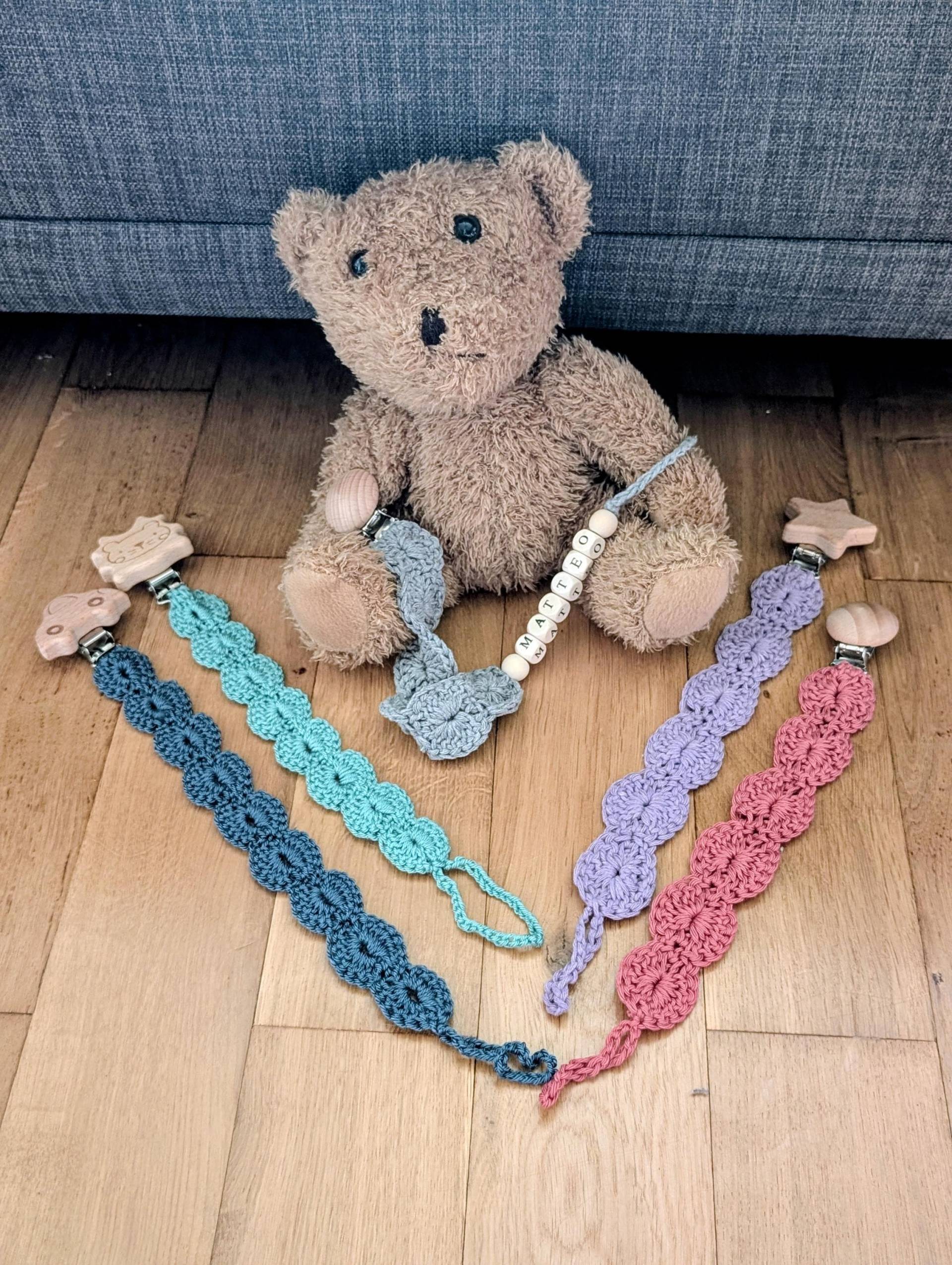 Schnullerkette Liebevoll Selbstgemacht Schnullerkette Liebevoll Selbstgemacht von Etsy - StrickIsa