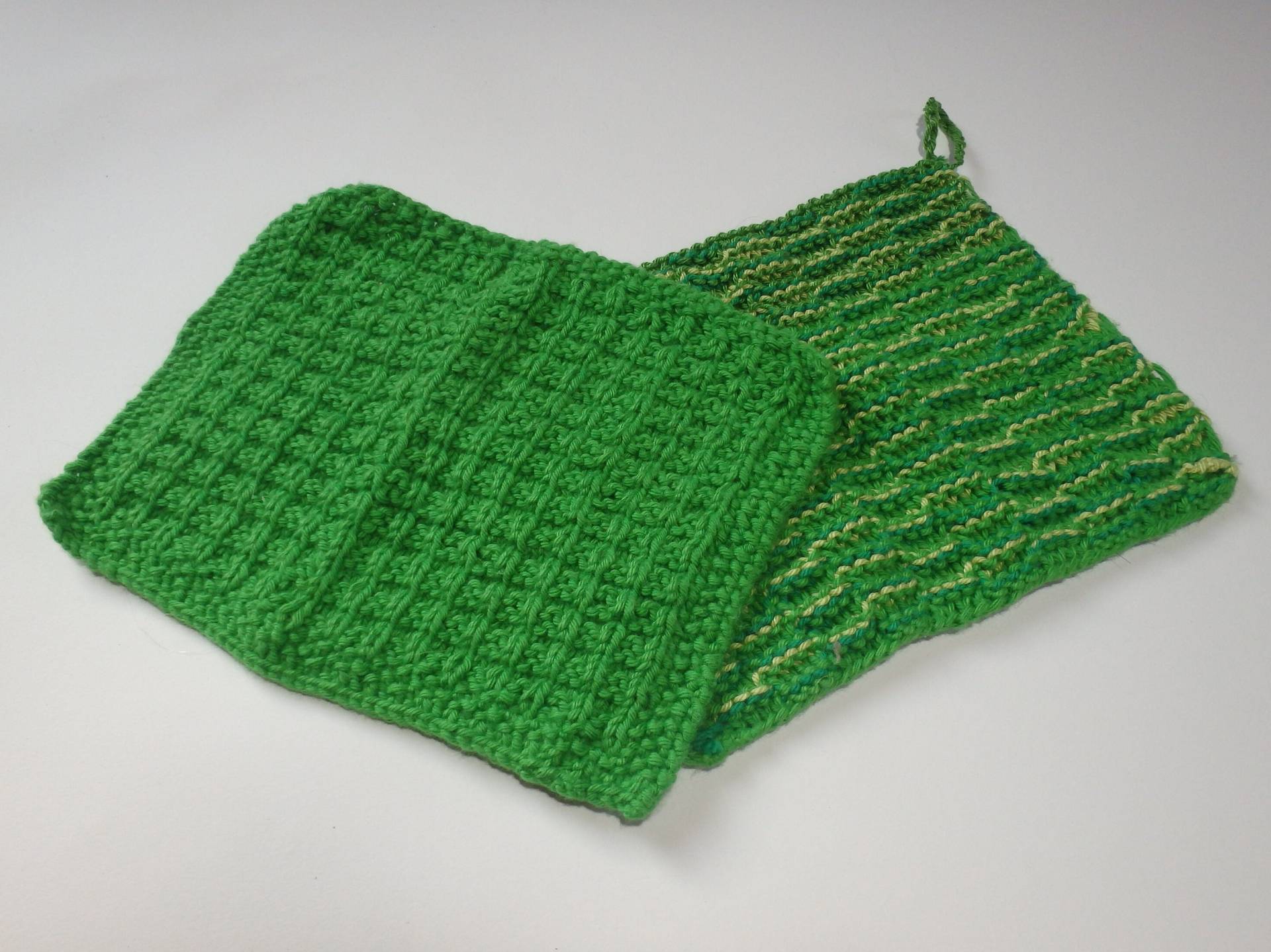 2 Gestrickte Lappen Küchenlappen Waschlappen Handgestrickt Einzelstücke Grün Baumwolle Nachhaltig Waschbar 2 Gestrickte Lappen Küchenlappen Waschlappen Handgestrickt Einzelstücke Grün Baumwolle Nachhaltig Waschbar von Etsy - Strickgemuesemonster