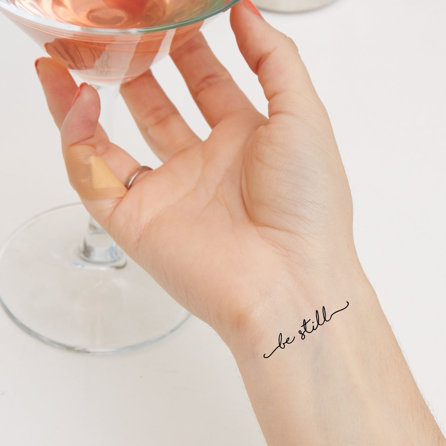 Temporäre Tattoo Frauen, Be Still | 3Er Set Temporäre Tattoo Frauen, Be Still | 3Er Set von Etsy - StudioMelitta