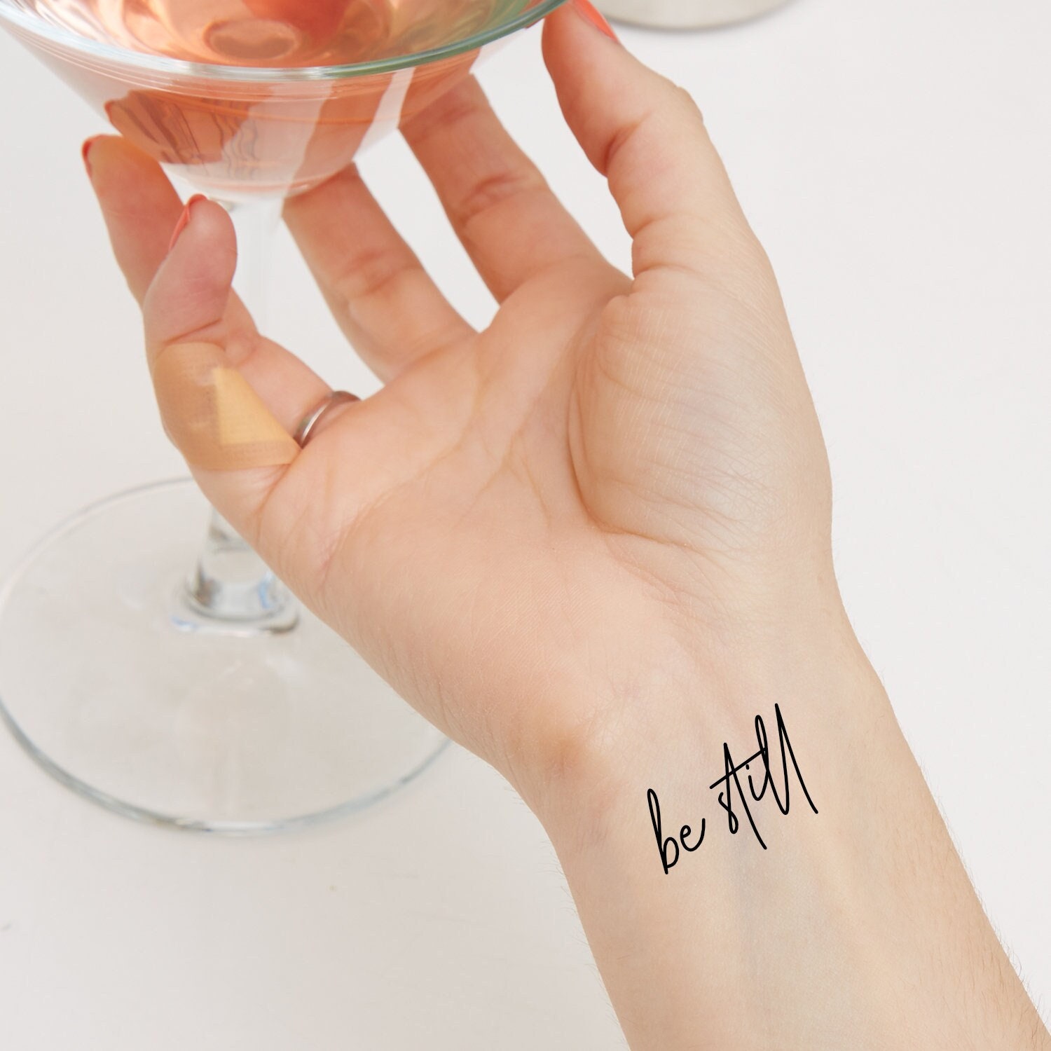 Temporäre Tattoo Frauen, Be Still | 3Er Set Temporäre Tattoo Frauen, Be Still | 3Er Set von Etsy - StudioMelitta