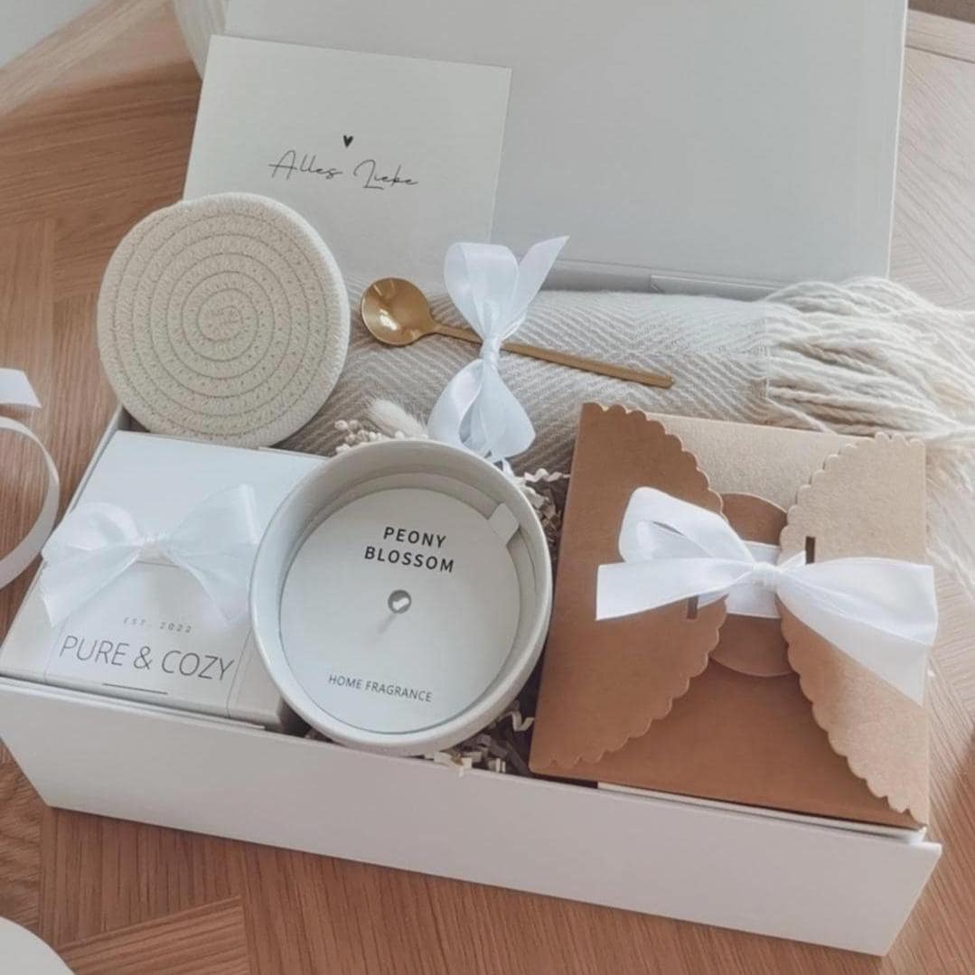 Geschenkbox ~ Muttertag Weihnachtsgeschenk Geburtstagsgeschenk Geschenk Frau Skandi Deko Raumduft Koralle Kerzen Box Geschenkbox ~ Muttertag Weihnachtsgeschenk Geburtstagsgeschenk Geschenk Frau Skandi Deko Raumduft Koralle Kerzen Box von Etsy - StudioMyu