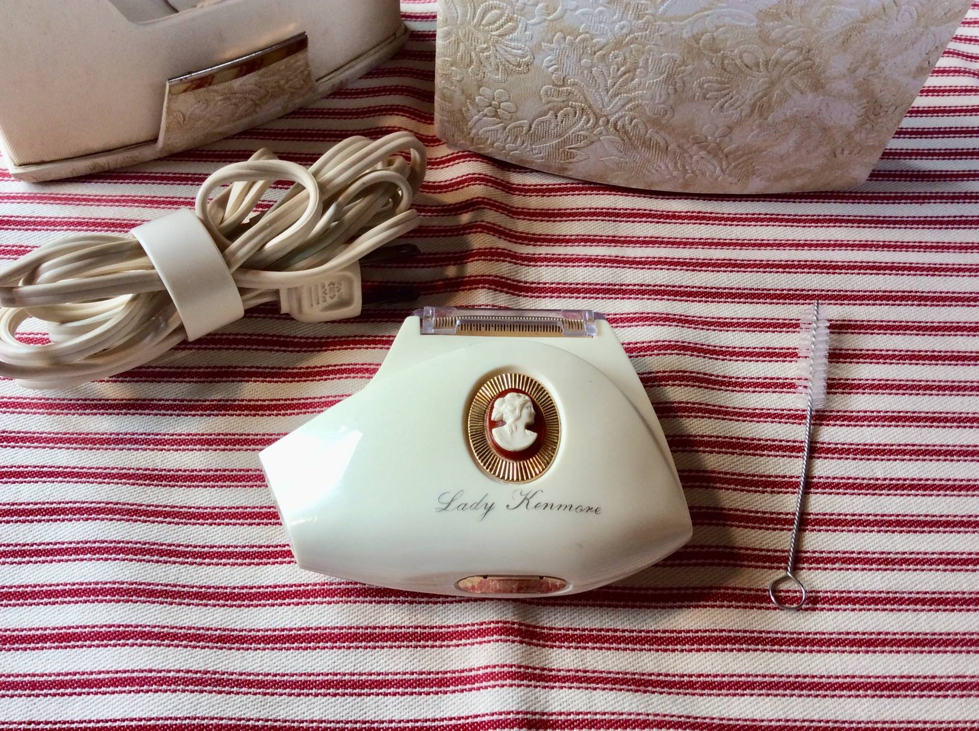 Lady Kenmore Damen Cameo Razor Lady Kenmore Damen Cameo Razor von Etsy - SueBearsAttic