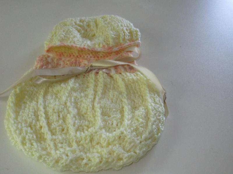 Halten Sie Ihre Kleinen Warm in Diesem Kokon Für Frühchen Mit Passender Mütze. Es Ist Handgehäkelt. Perfekt 3-4 Kilo von Etsy - Sunriseentrepreneur