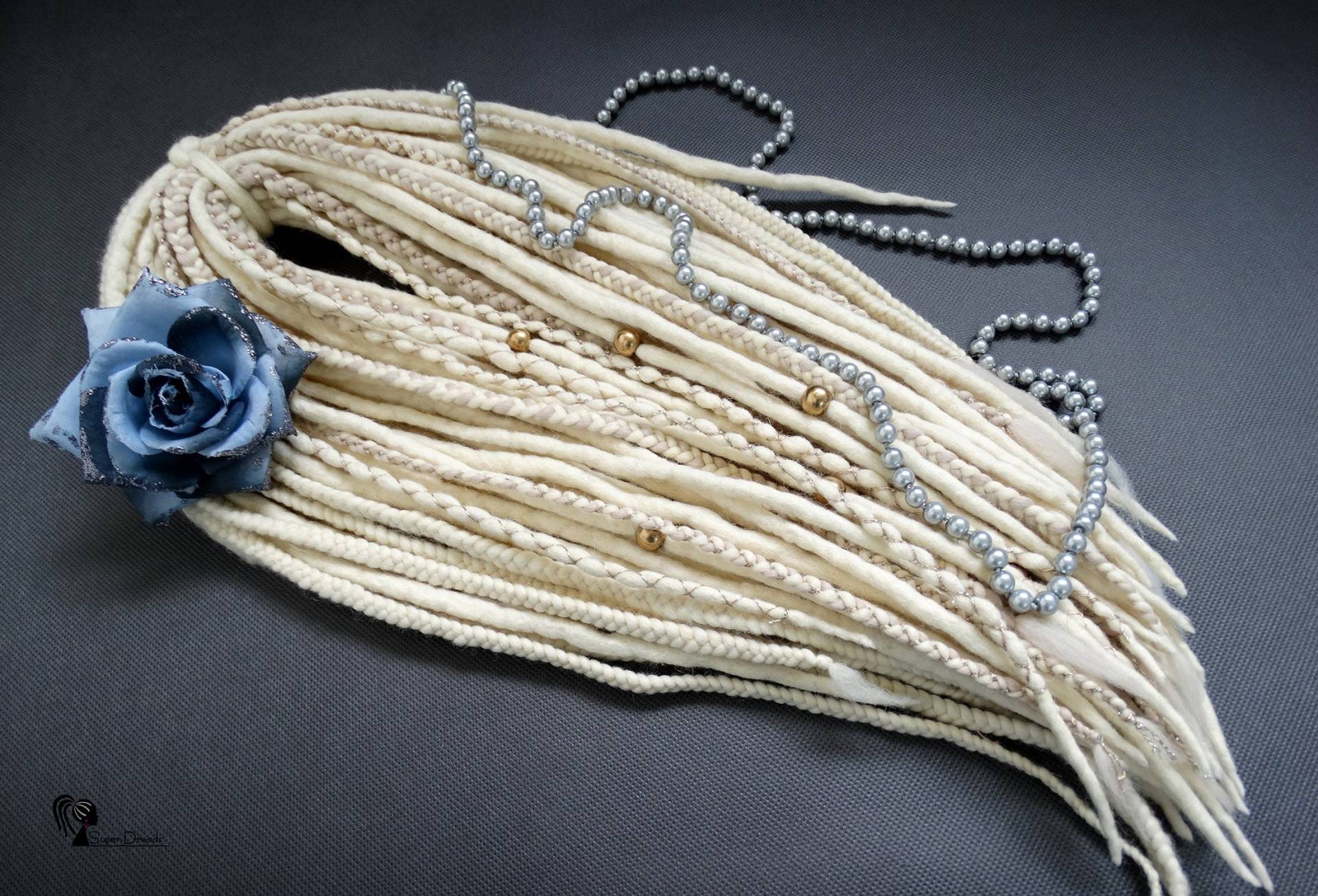 Blond Wolle Dreadlocks Geflochtene Dreadlocks Aus Merinowolle Mit Goldenen Perlen von Etsy - SuperDreadsArt
