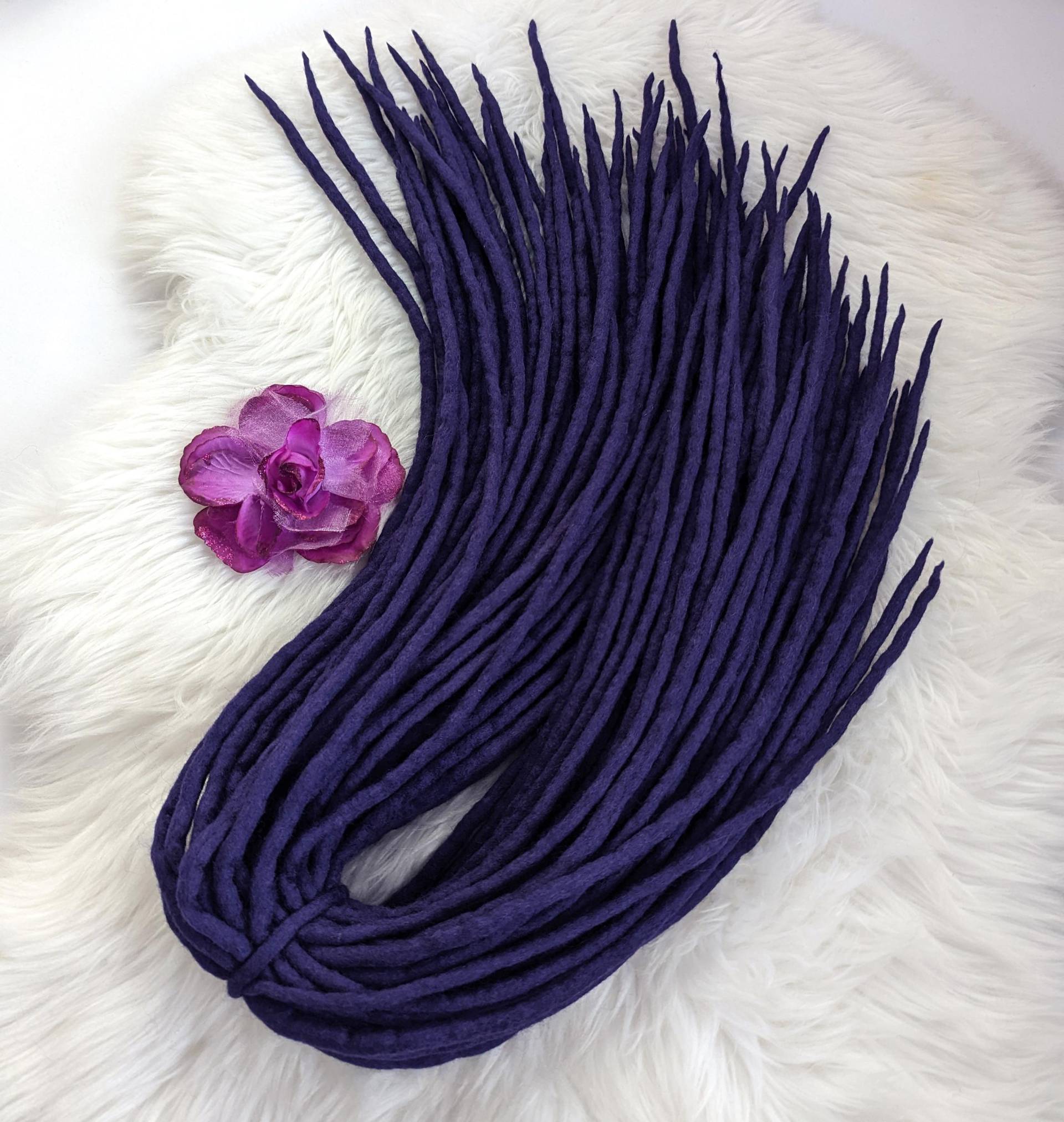 Dunkellila Merino Wolle Dreadlocks, Doppelseitige Dreadlocks Erweiterungen Dunkellila Merino Wolle Dreadlocks, Doppelseitige Dreadlocks Erweiterungen von Etsy - SuperDreadsArt