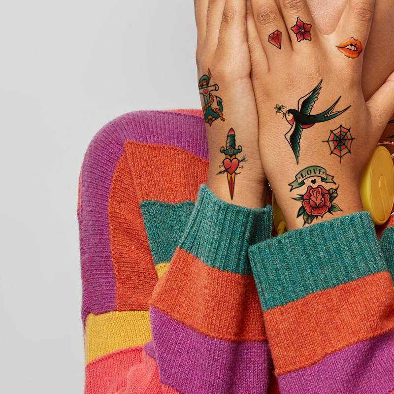 Supperb Temporäres Tattoo - Kleine Vintage Blume Set Aquarell Schwalbe Rose Winzige Hipster Retro Hand von Etsy - SupperbTattoos