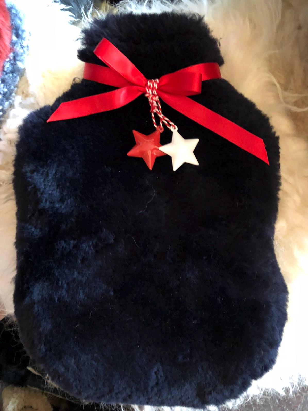 Dunkelblau Schaffell Wärmflaschenbezug, Echtes Schaffell, Dunkelblaues Dunkelblauer Pelz, Blaues Wärmflaschenbezug von Etsy - Swedishdalahorse