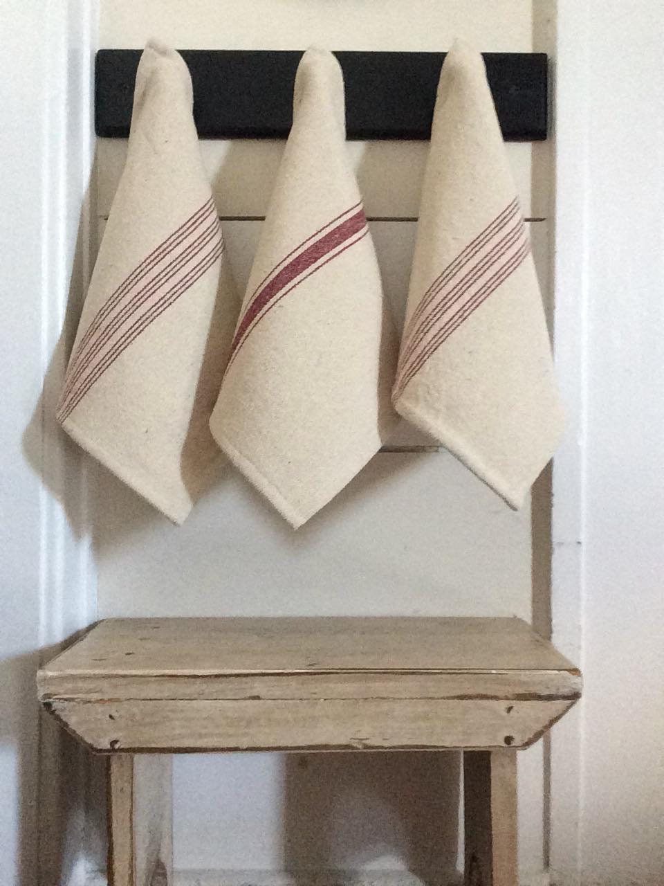 Burgund 9 Streifen Getreide Sack Waschlappen | Geschirrtuch Küchentuch Beige Stoff 11 "x 11" Burgund 9 Streifen Getreide Sack Waschlappen | Geschirrtuch Küchentuch Beige Stoff 11 "x 11" von Etsy - SweetAnnieAcres