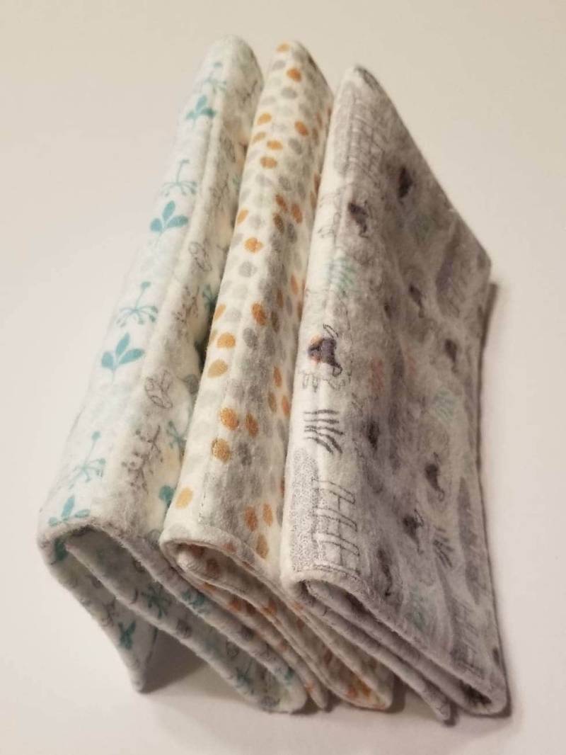 Baby Boy Spucktuch von Etsy - SweetnSoundCreations