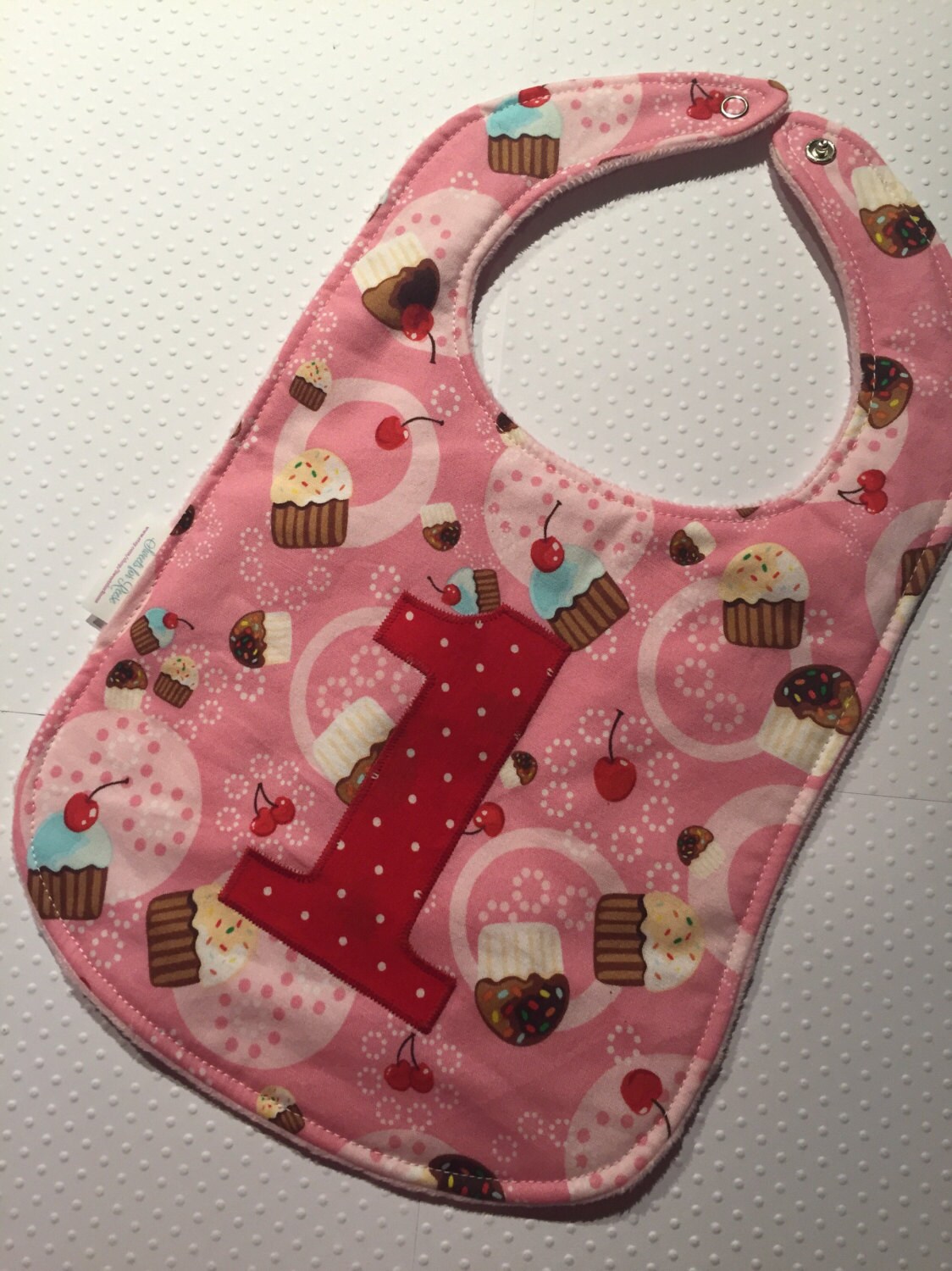 Cupcake Ersten Geburtstag Lätzchen von Etsy - SweetsforReese