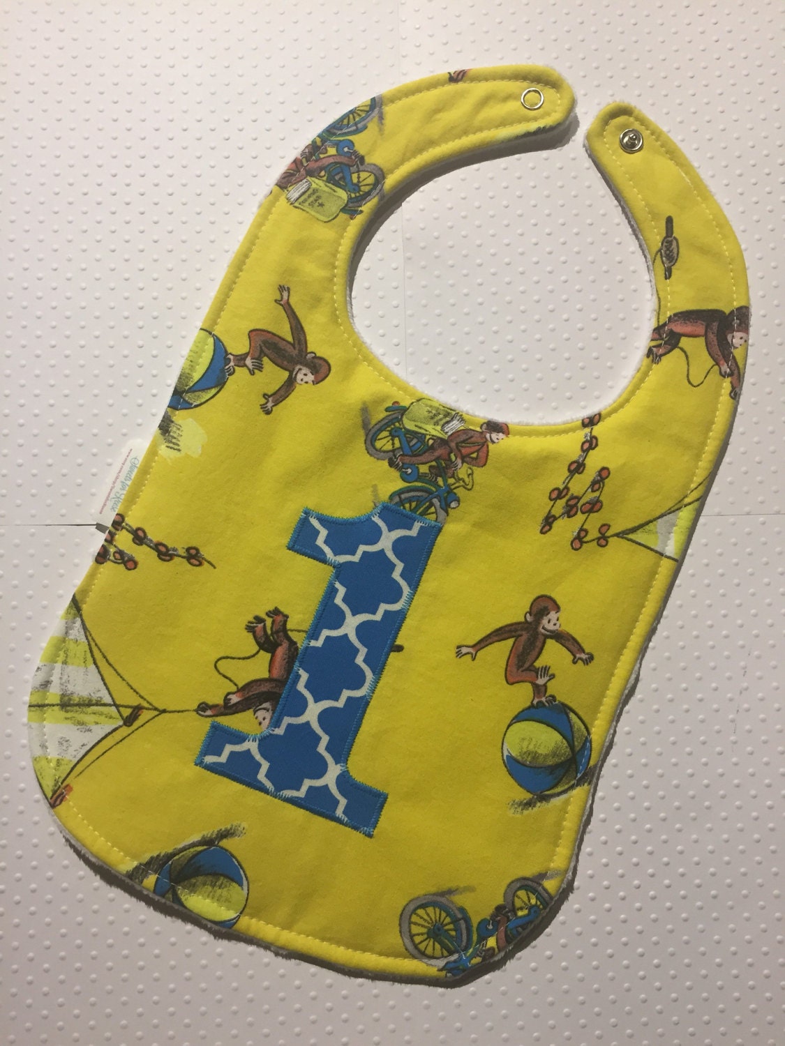 Curious George Erster Geburtstag Lätzchen von Etsy - SweetsforReese