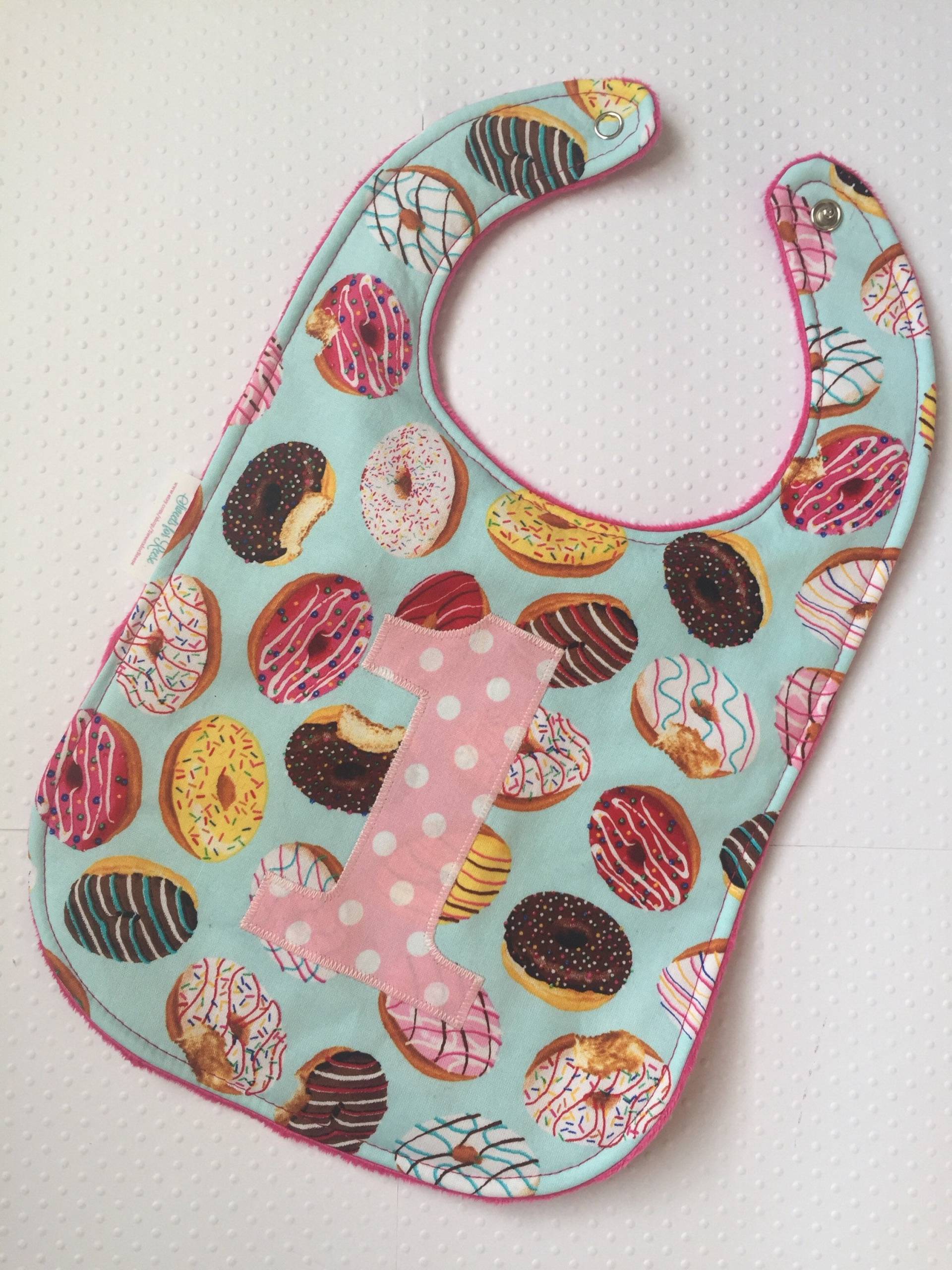 Donut Ersten Geburtstag Lätzchen von Etsy - SweetsforReese