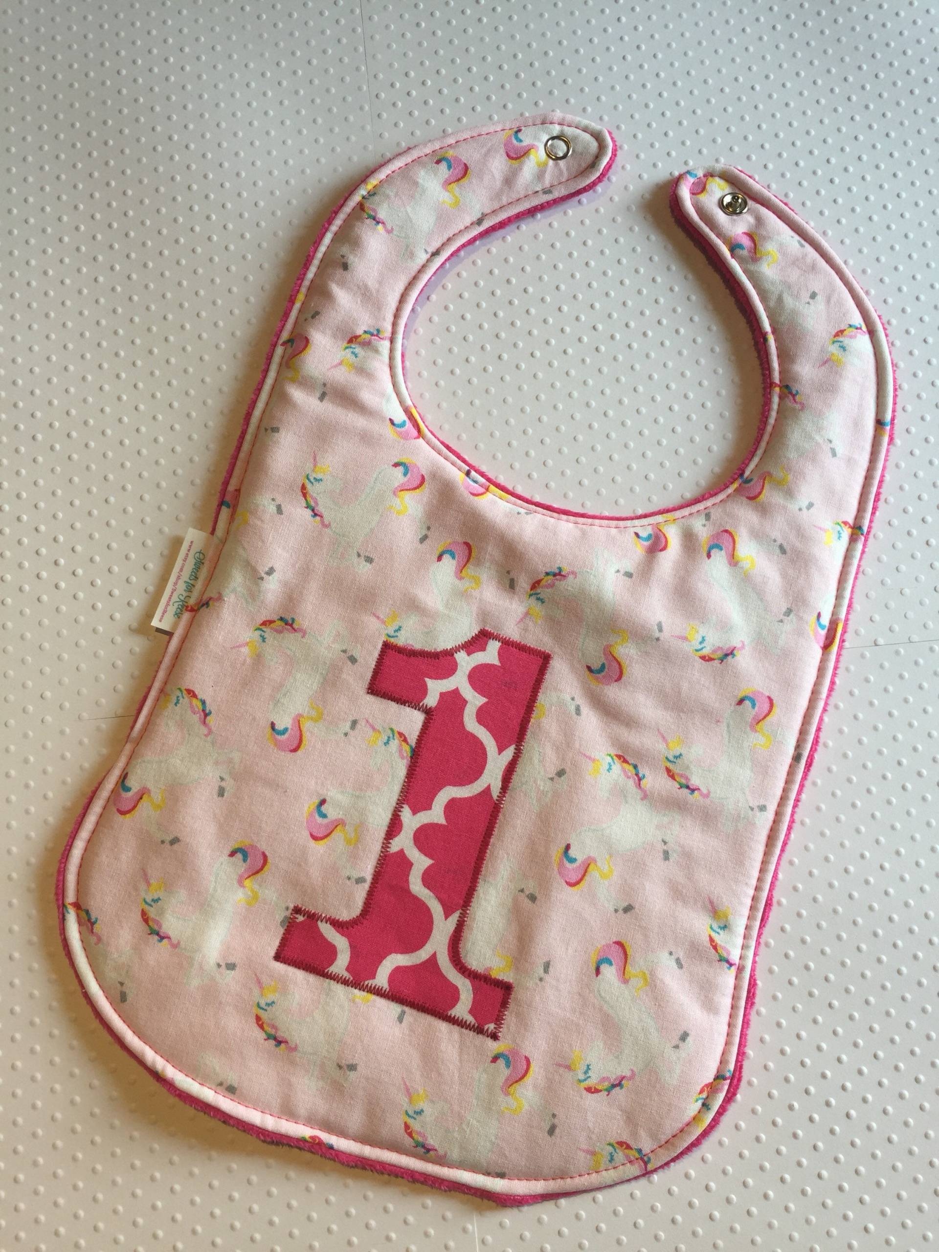 Einhörner Erster Geburtstag Lätzchen von Etsy - SweetsforReese